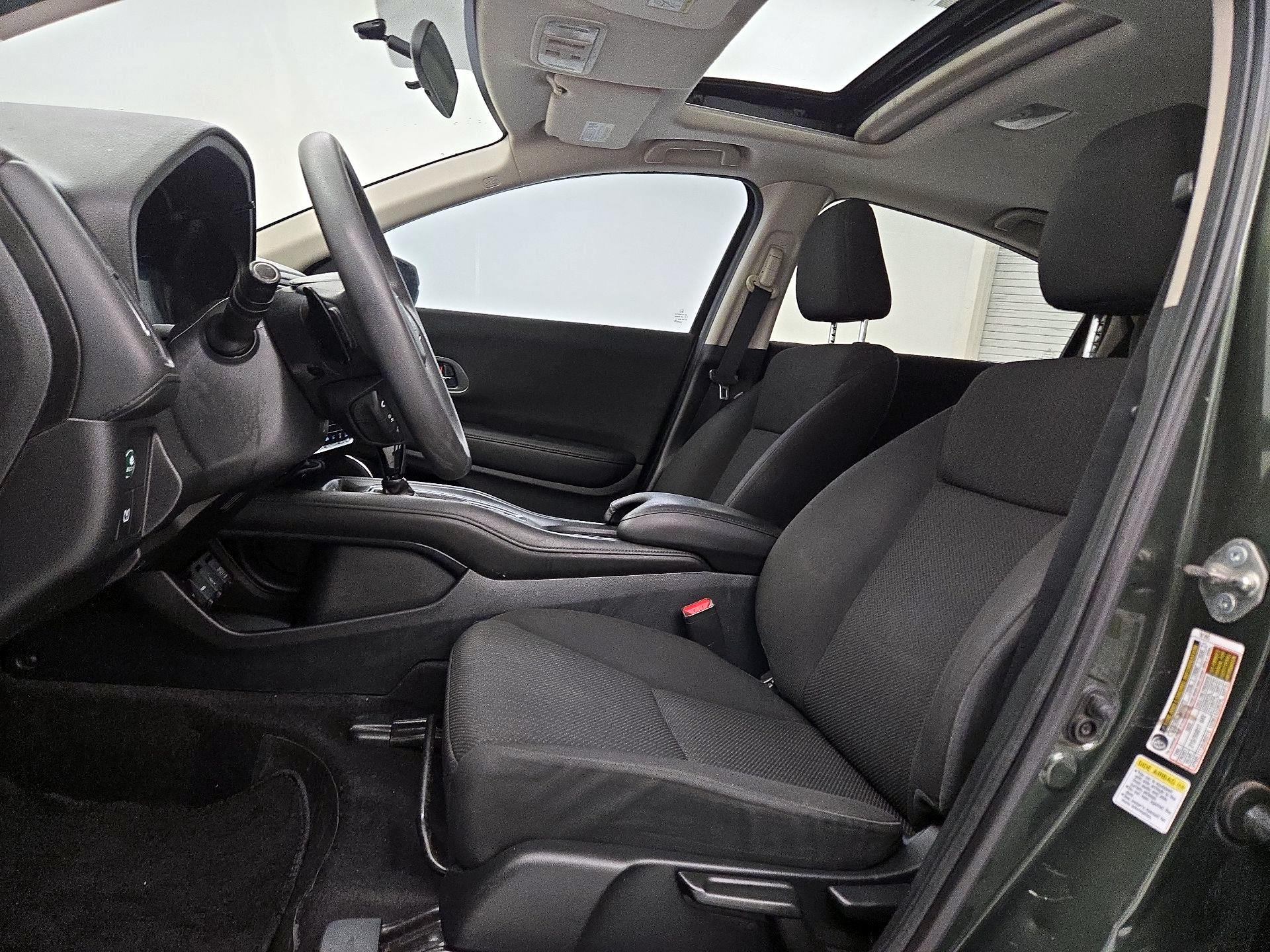 Thumbnail: 2016 Honda HR-V - 11