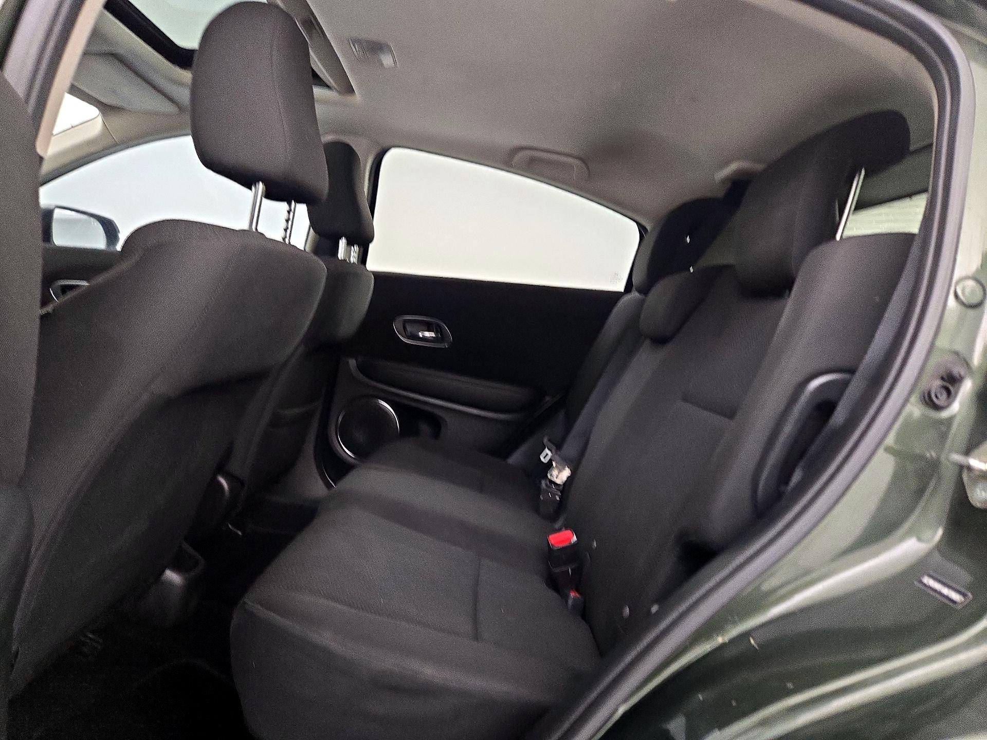 Thumbnail: 2016 Honda HR-V - 20