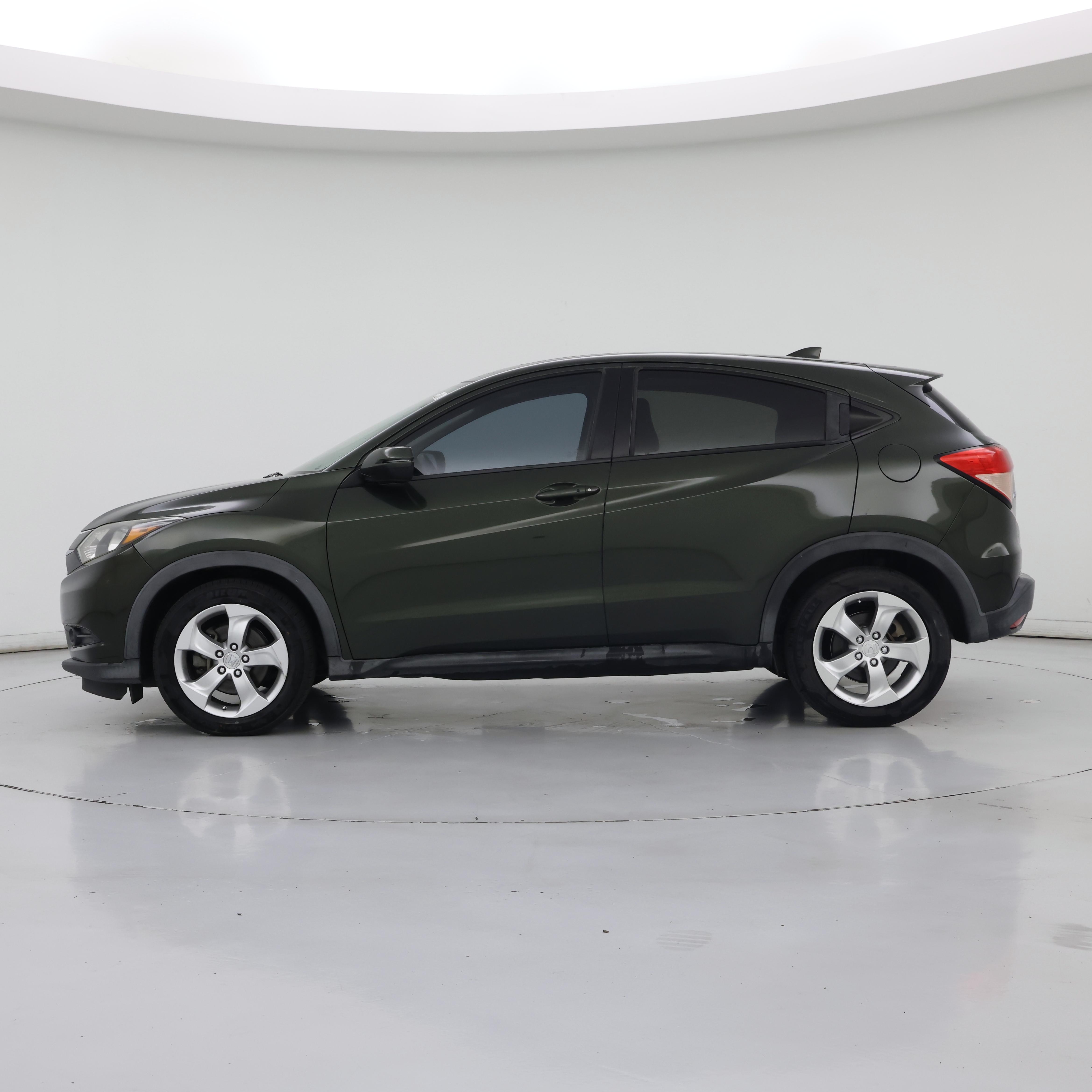 Thumbnail: 2016 Honda HR-V - 3