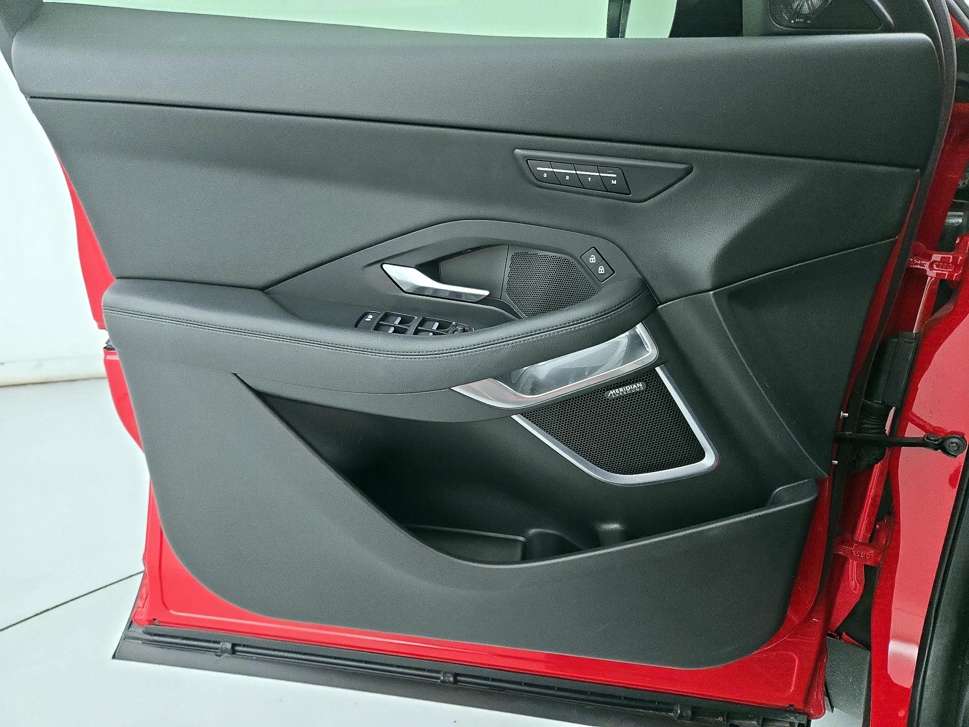 Thumbnail: 2021 Jaguar E-Pace - 12