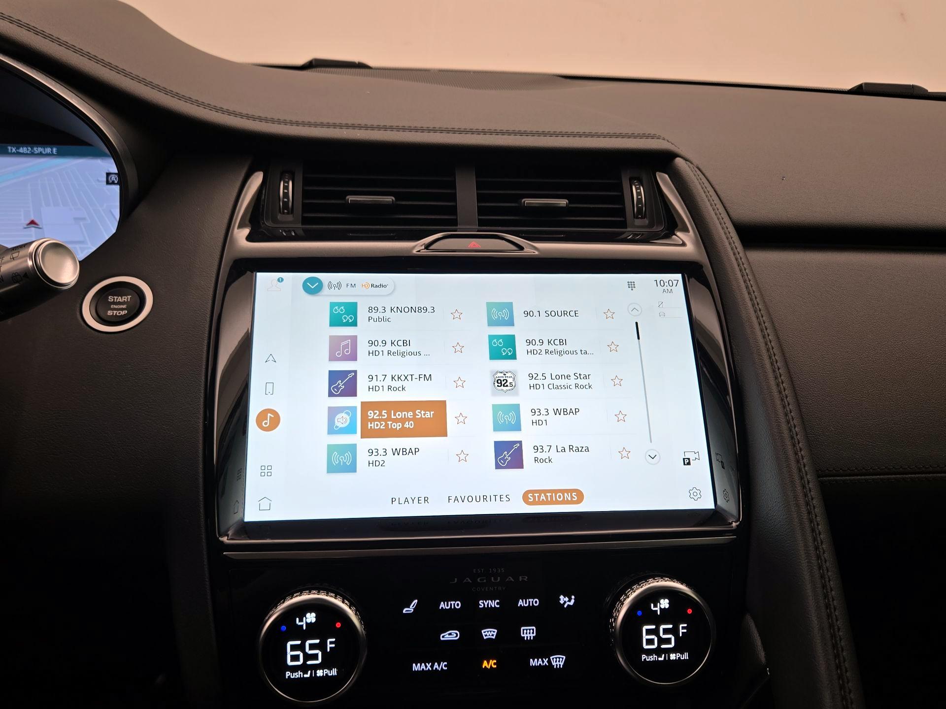 Thumbnail: 2021 Jaguar E-Pace - 16