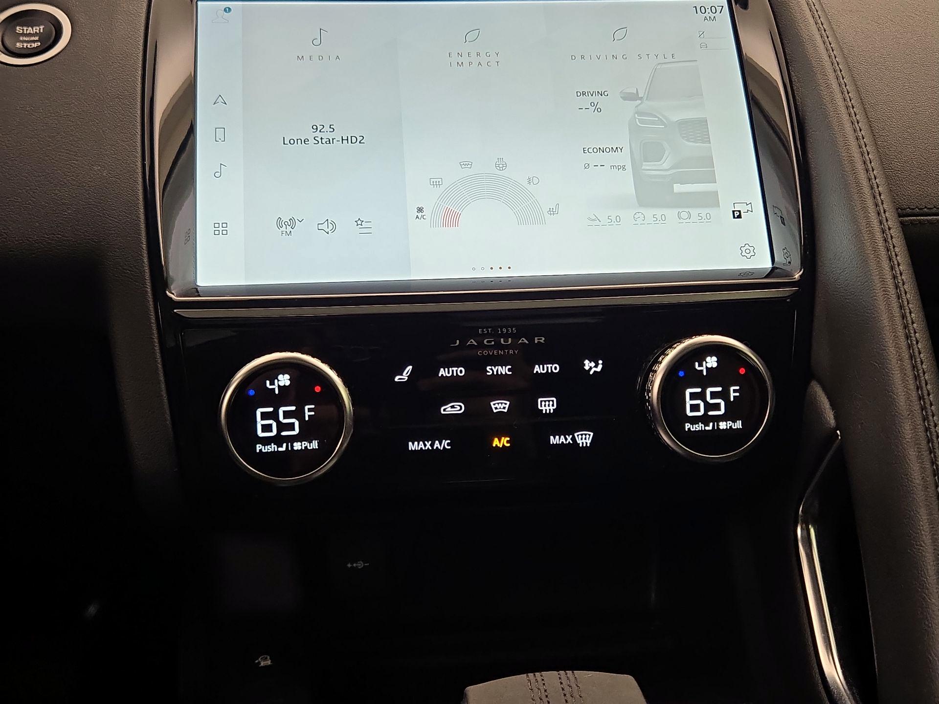 Thumbnail: 2021 Jaguar E-Pace - 17