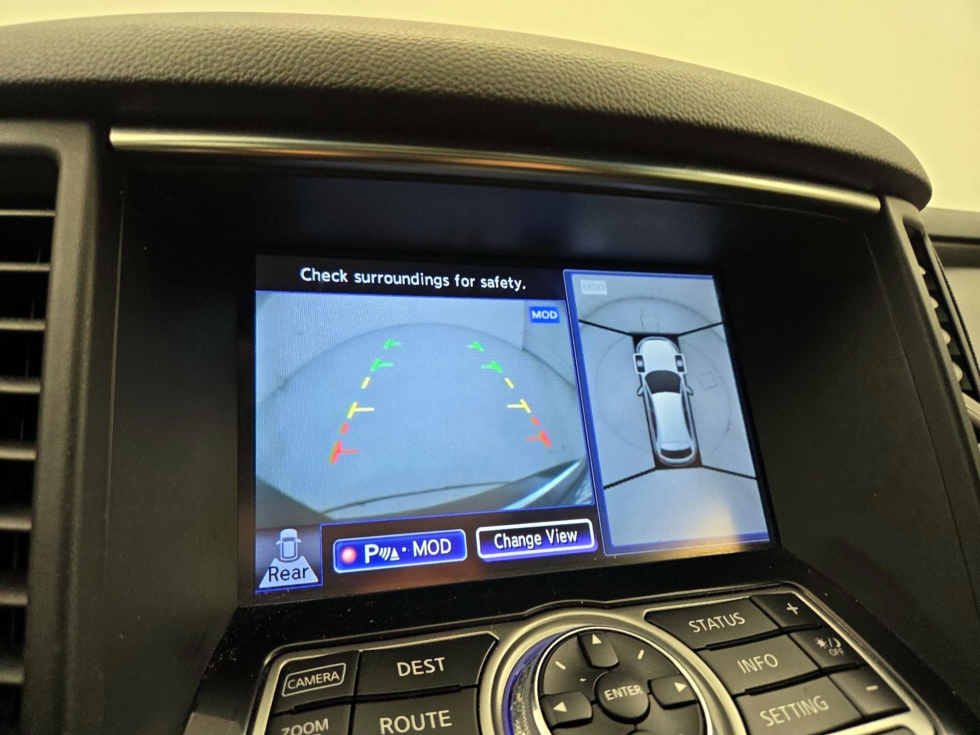 Thumbnail: 2016 INFINITI QX70 - 15