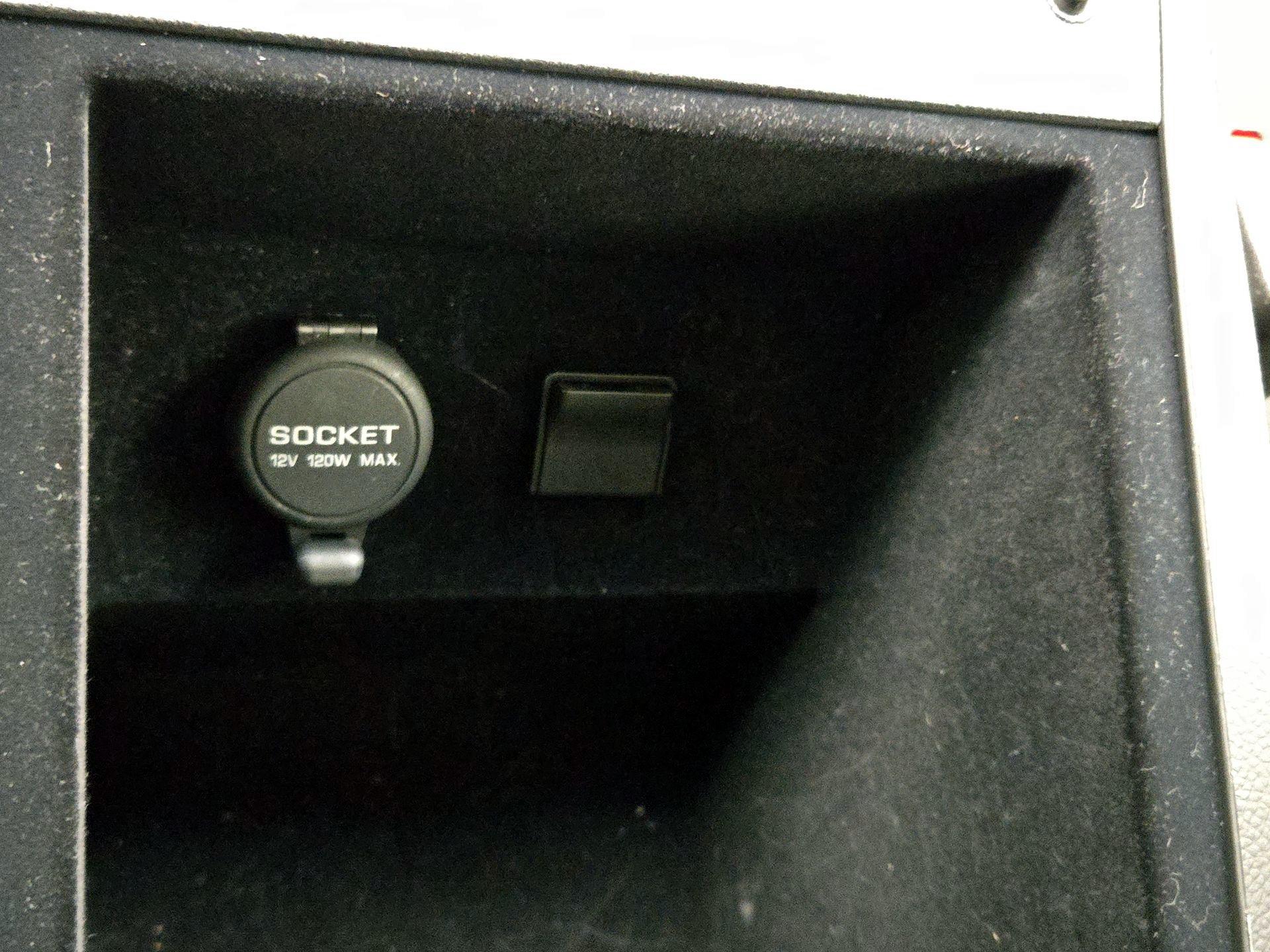 Thumbnail: 2016 INFINITI QX70 - 19