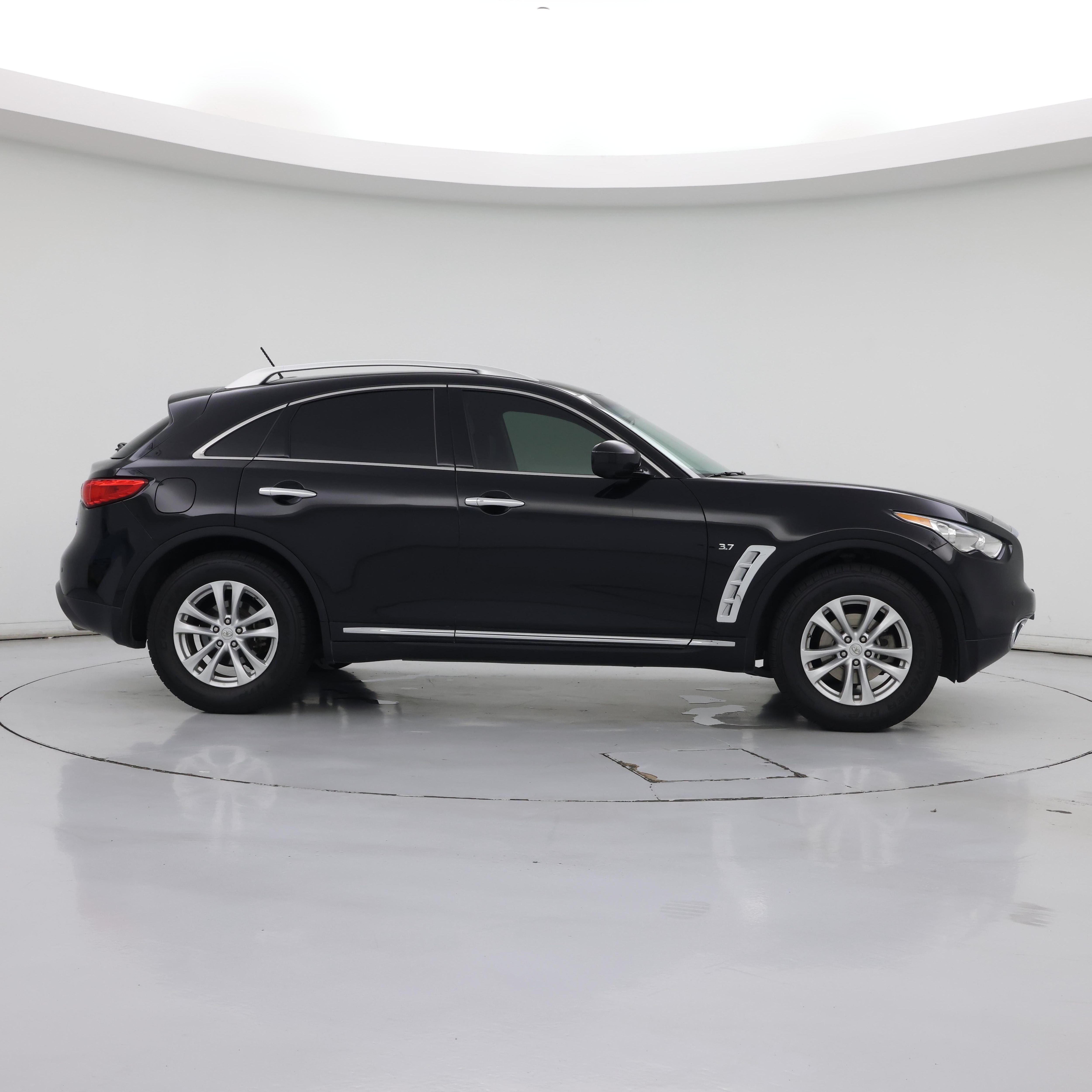 Thumbnail: 2016 INFINITI QX70 - 7