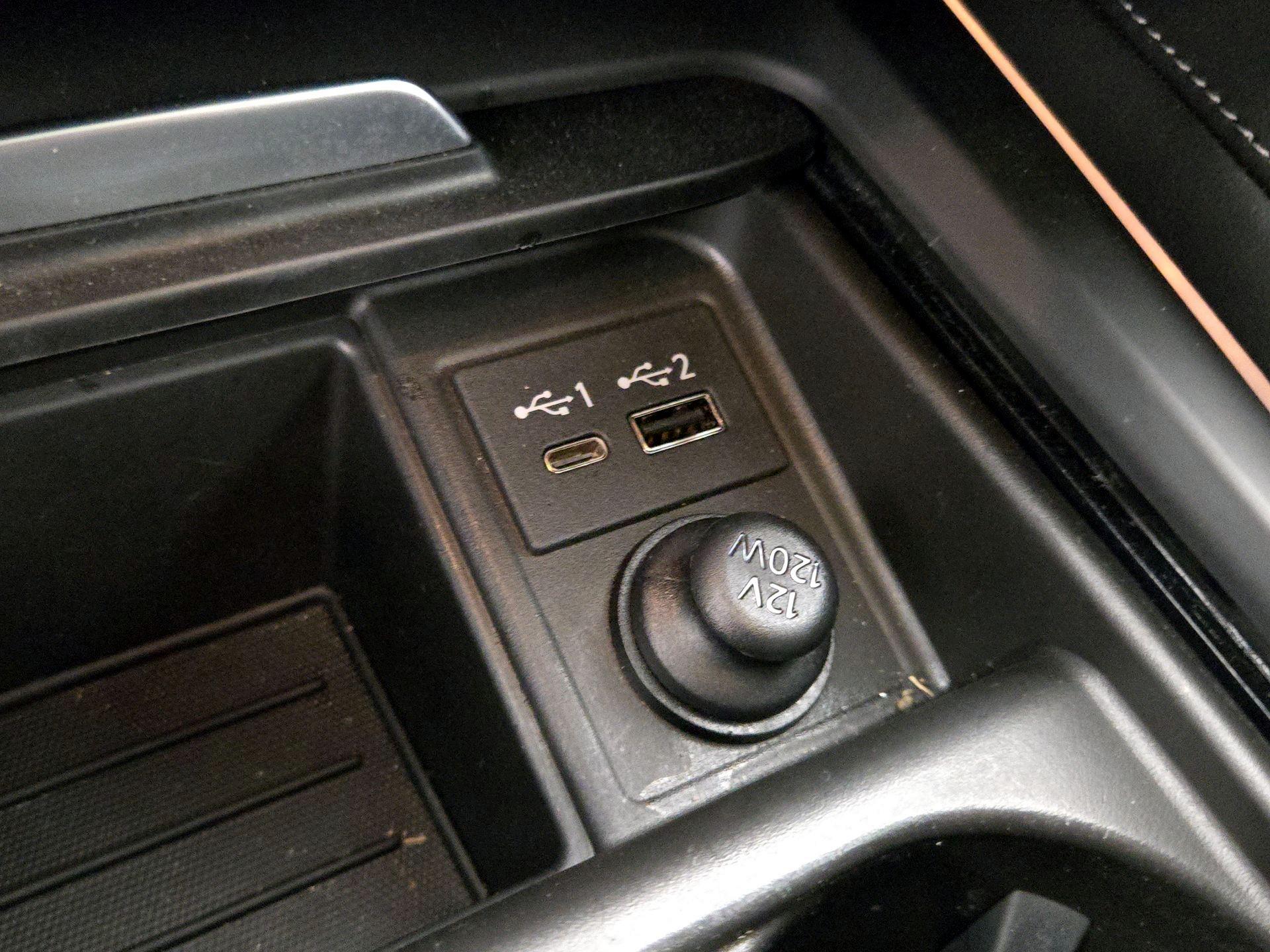 Thumbnail: 2023 INFINITI QX55 - 19