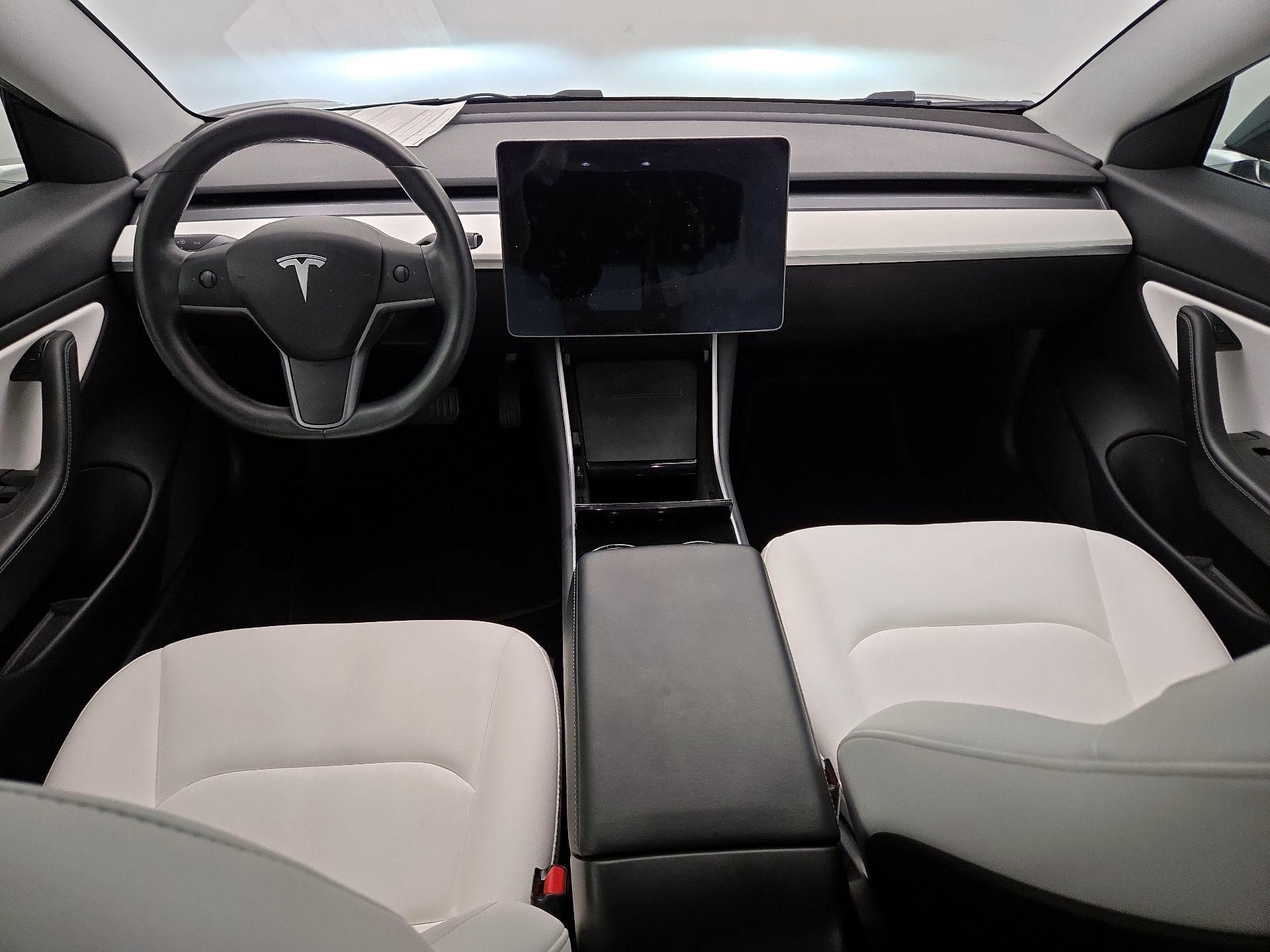 Thumbnail: 2019 Tesla Model 3 - 9