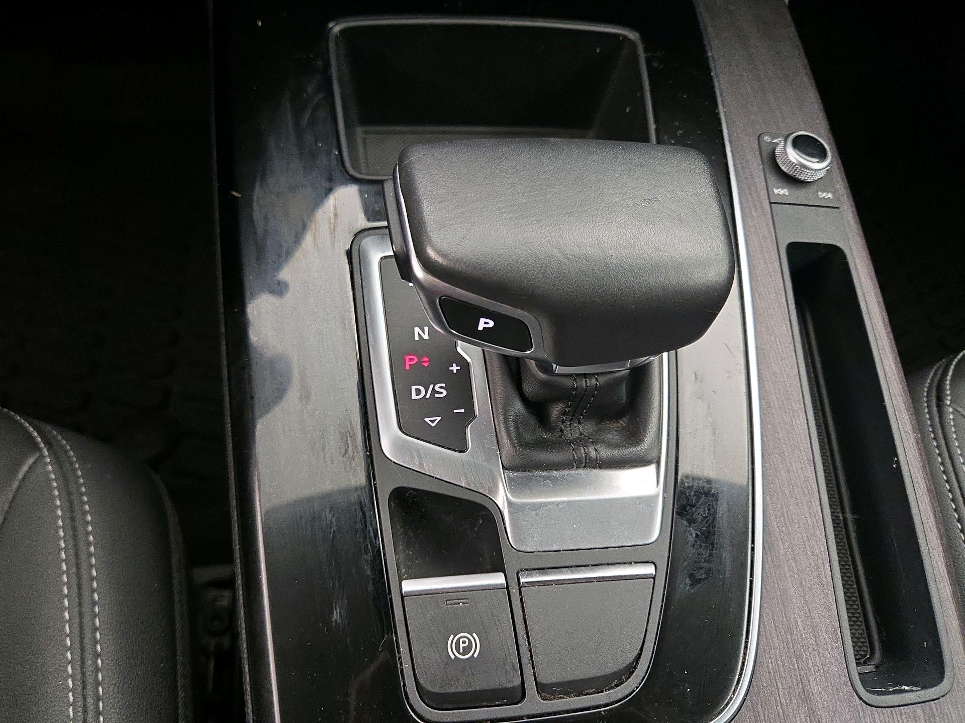 Thumbnail: 2021 Audi Q5 - 17
