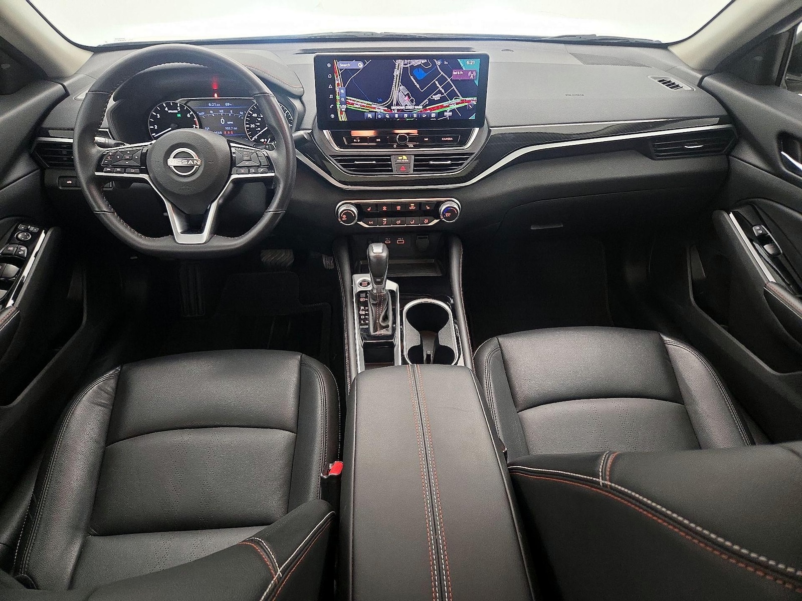 2024 Nissan Altima SR - Photo 10