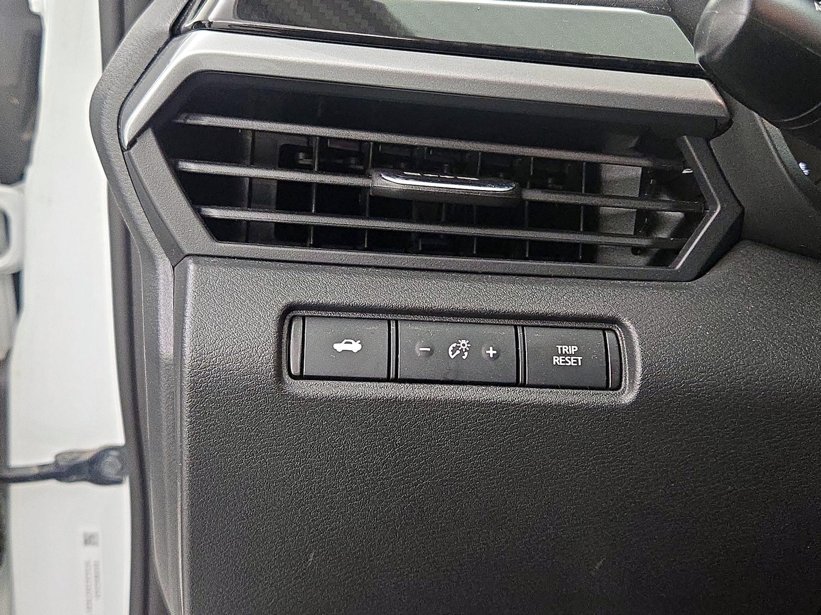 2024 Nissan Altima SR - Photo 14