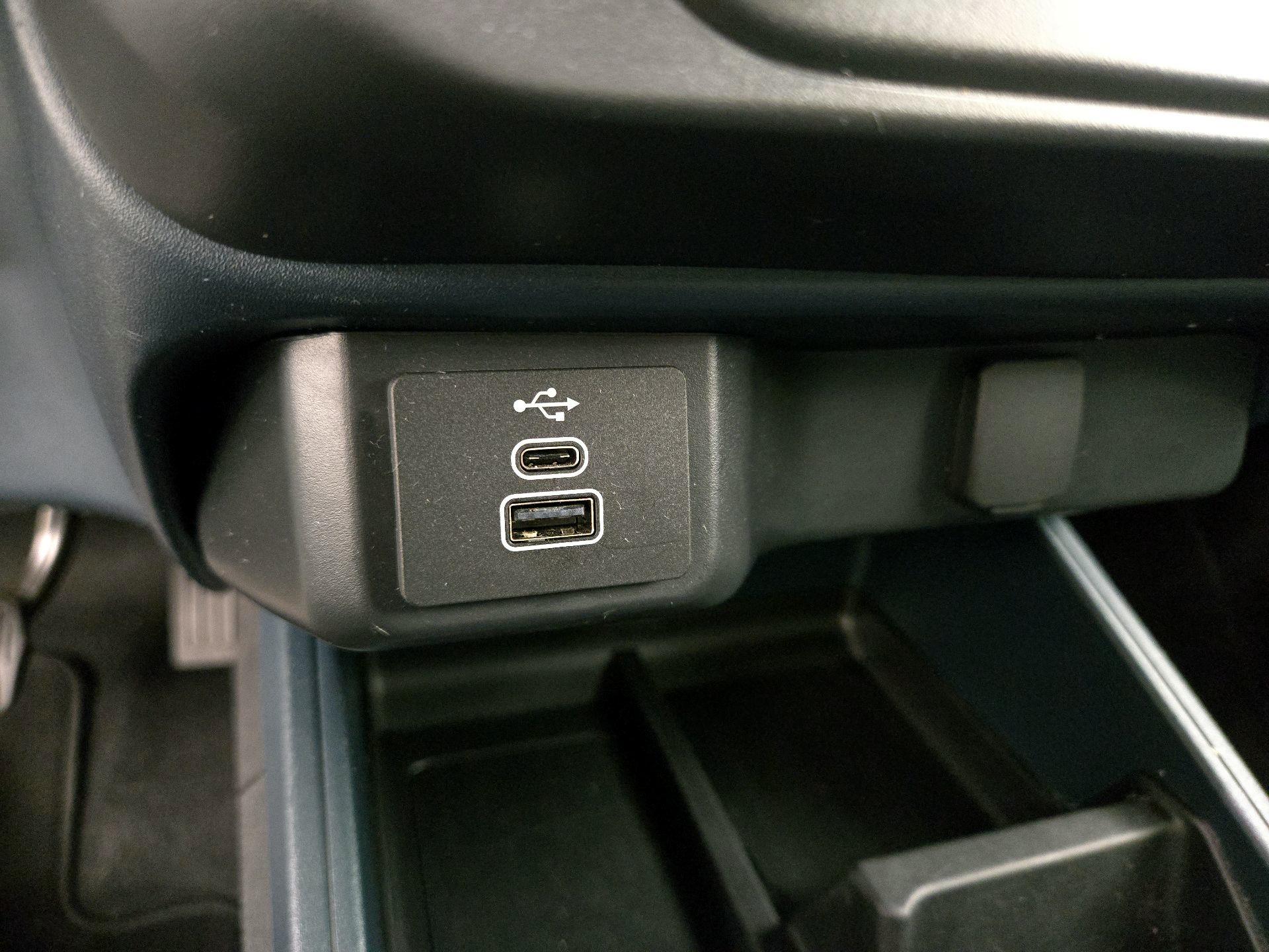 Thumbnail: 2025 Ford Maverick - 18