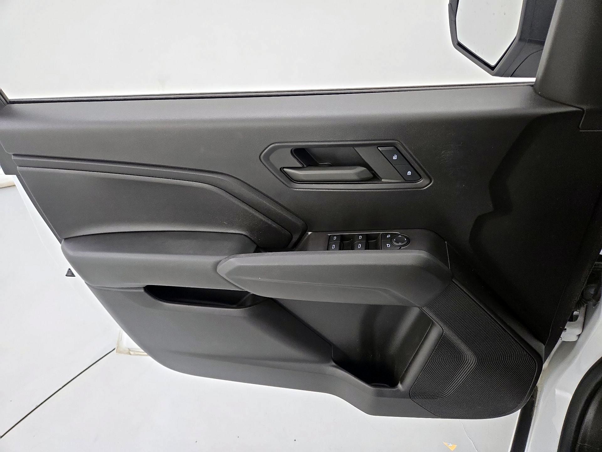 Thumbnail: 2023 Chevrolet Colorado - 12