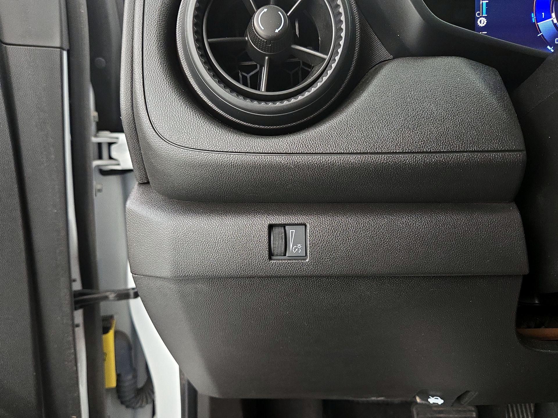 Thumbnail: 2023 Chevrolet Colorado - 13