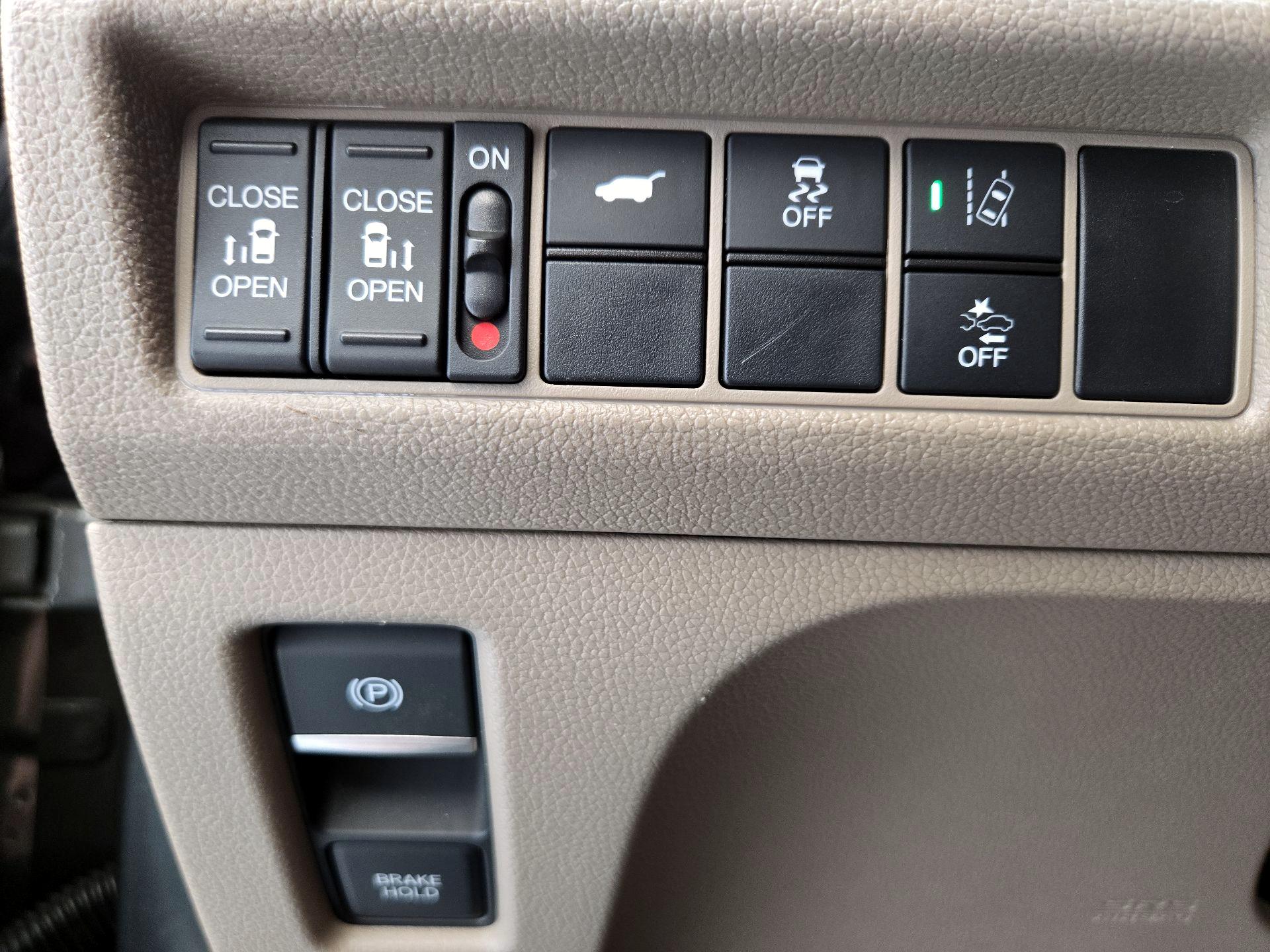 Thumbnail: 2020 Honda Odyssey - 13