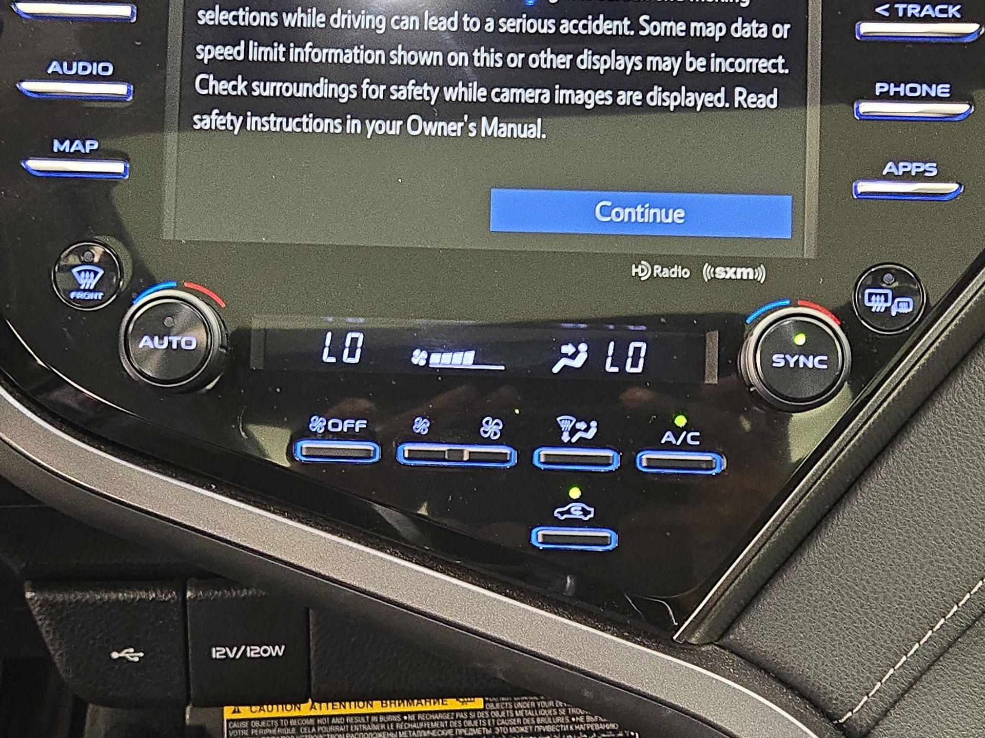 Thumbnail: 2020 Toyota Camry - 17