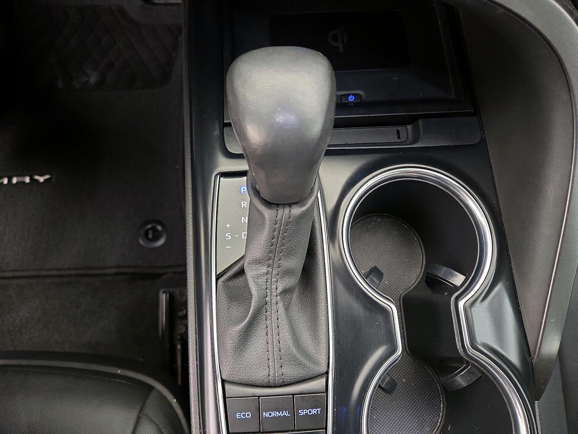 Thumbnail: 2020 Toyota Camry - 18