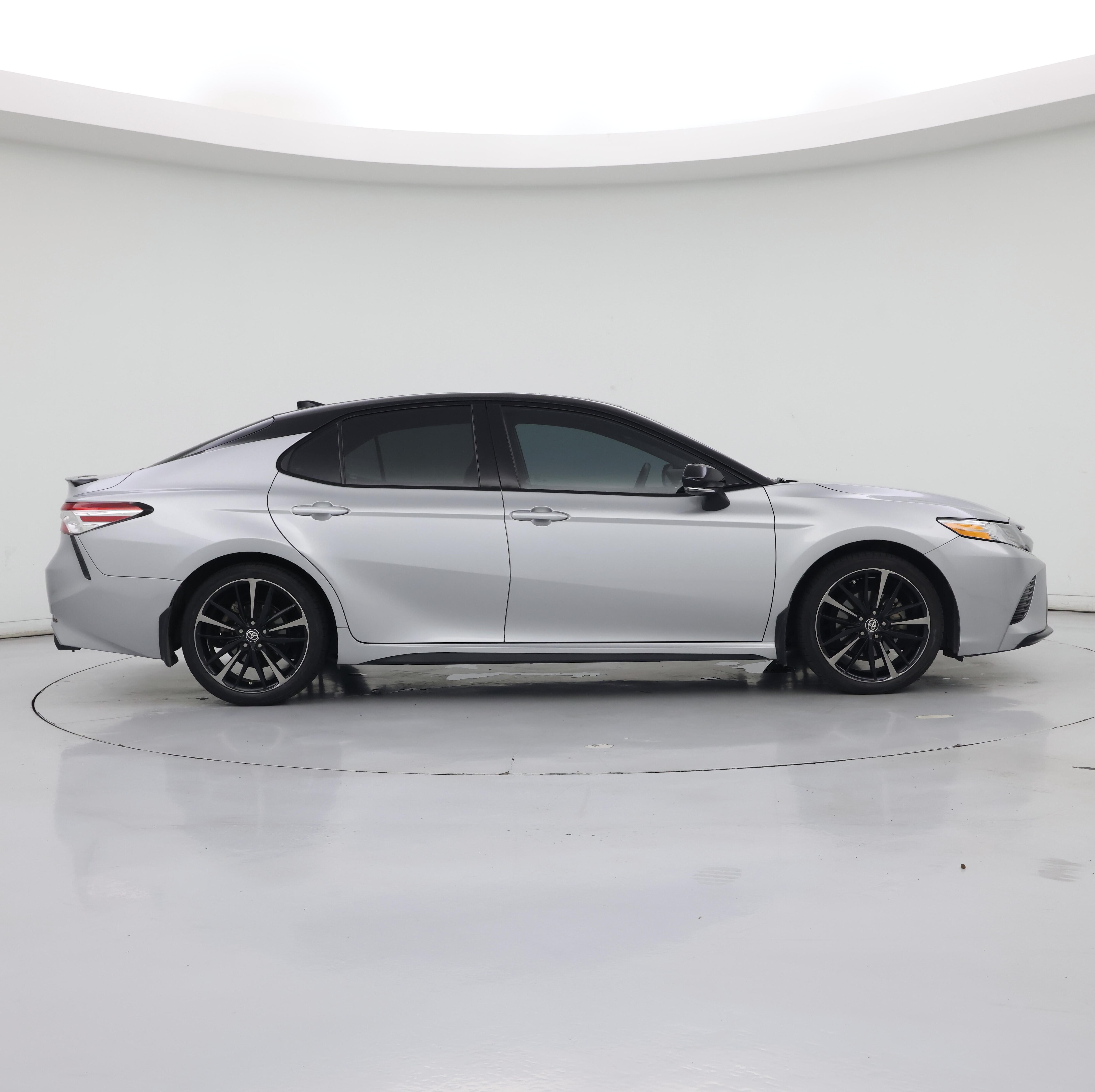 Thumbnail: 2020 Toyota Camry - 7