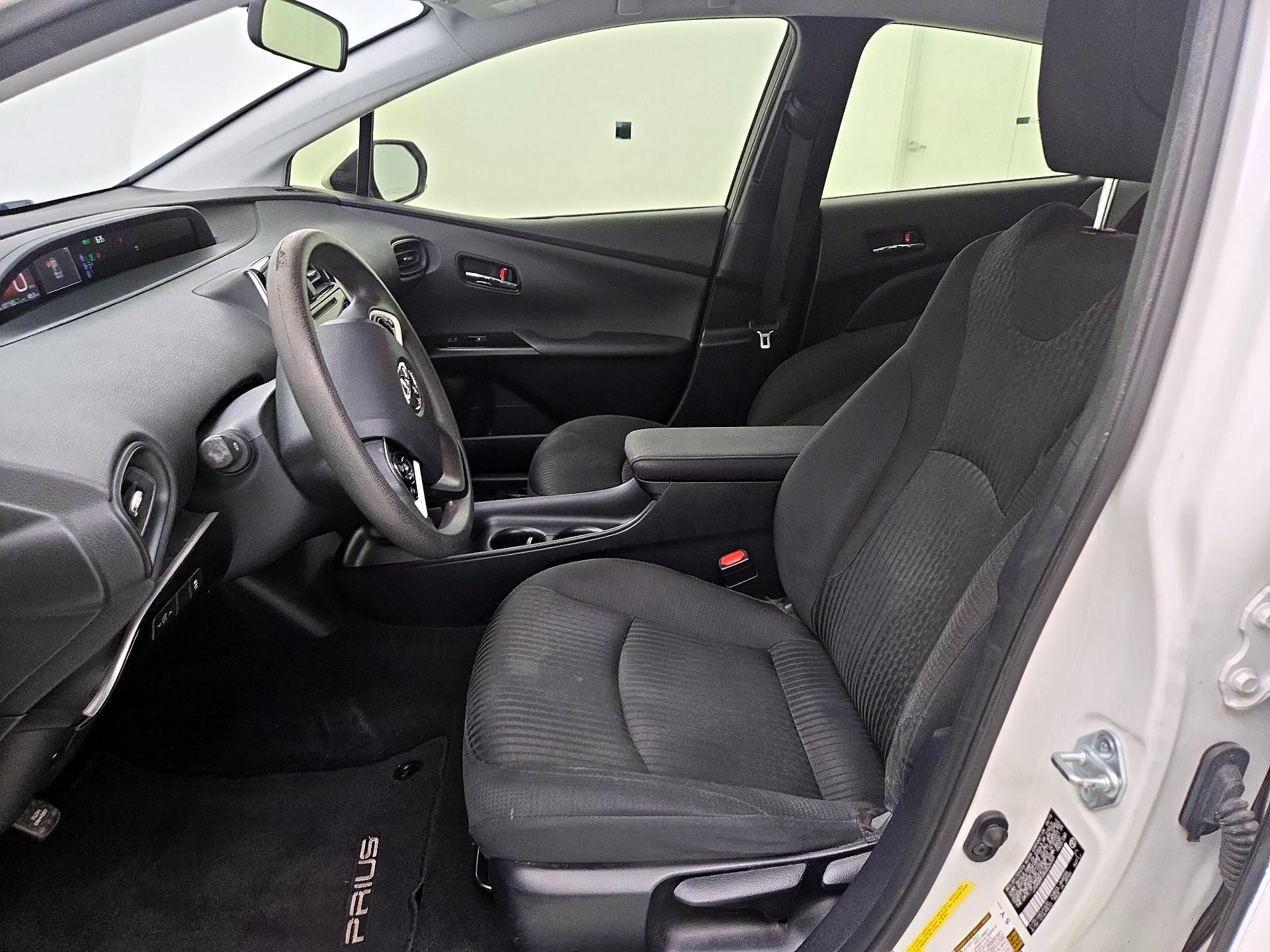 Thumbnail: 2016 Toyota Prius - 11