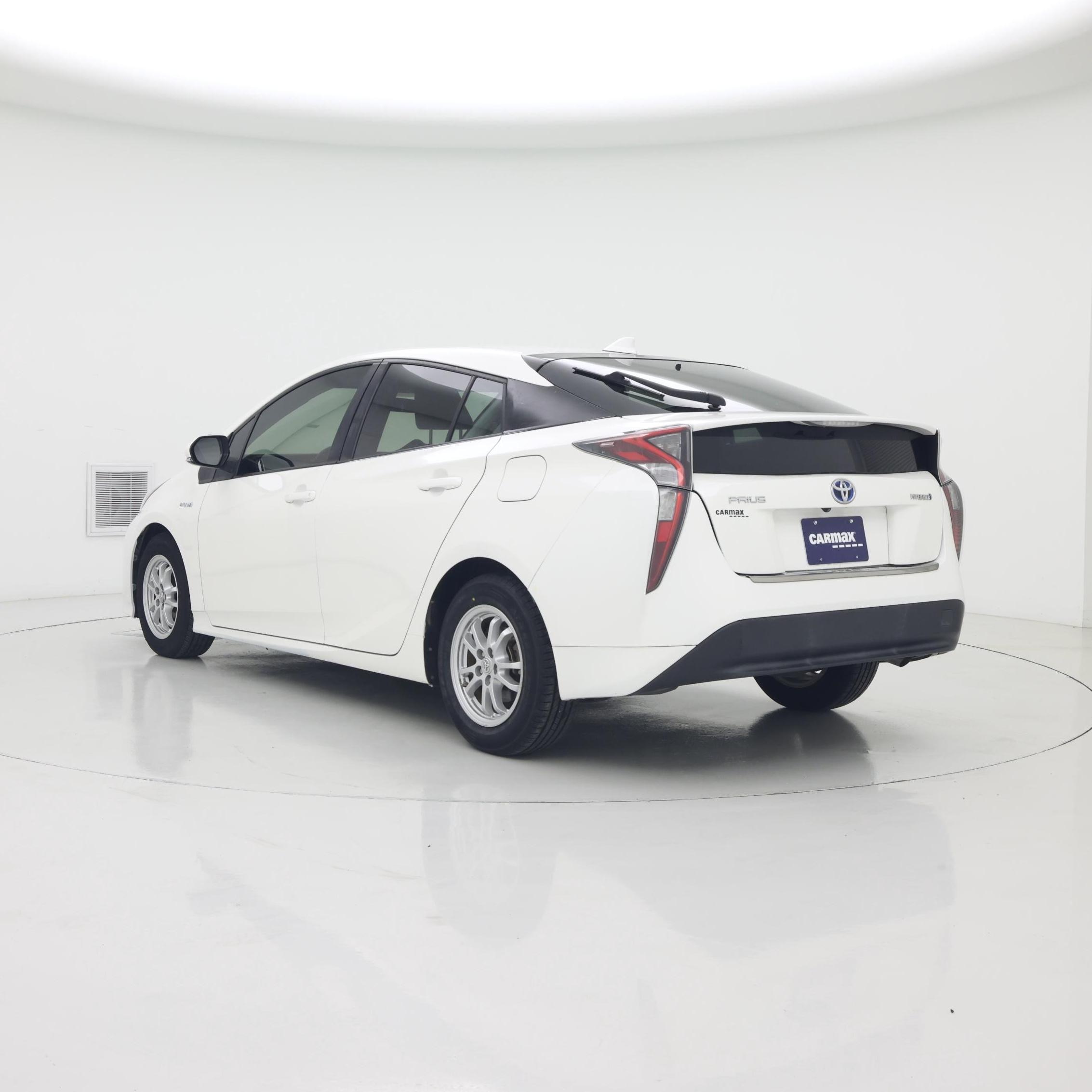 Thumbnail: 2016 Toyota Prius - 2