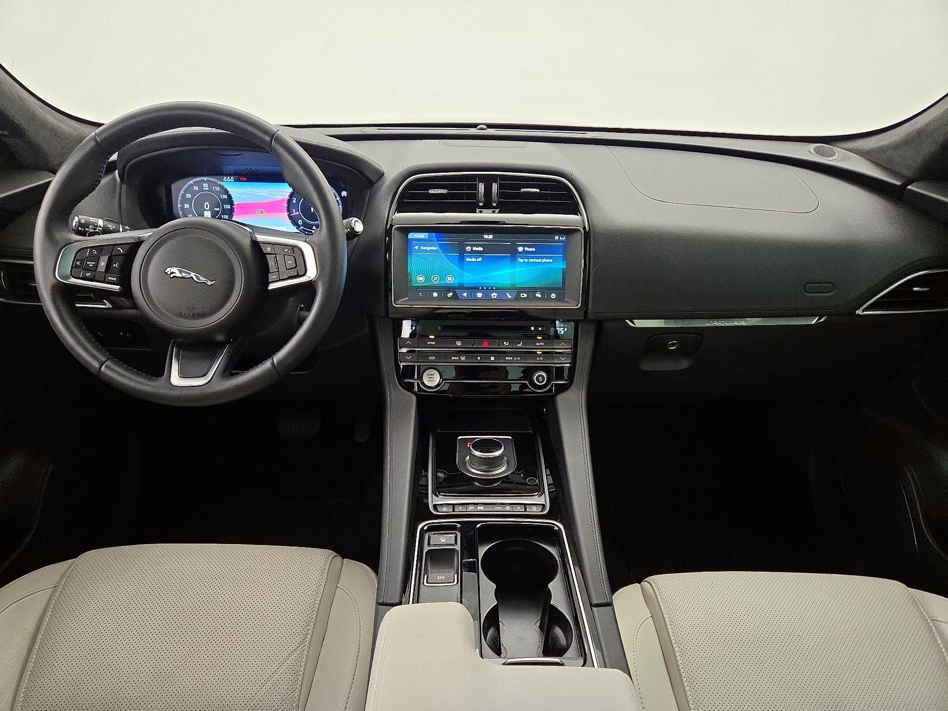 Thumbnail: 2020 Jaguar F-Pace - 9