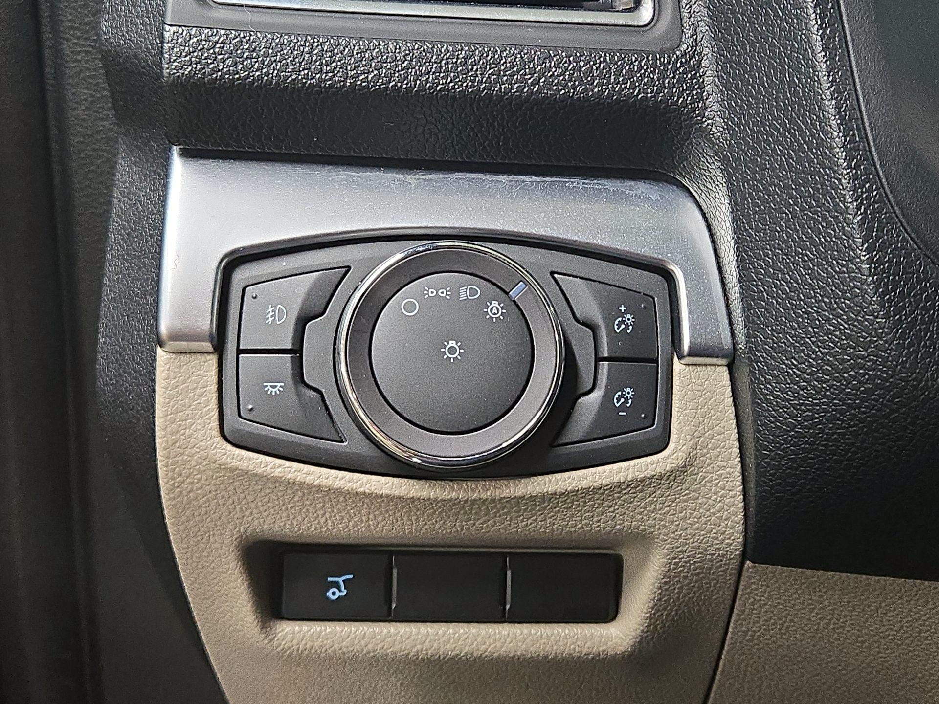 Thumbnail: 2018 Ford Explorer - 13