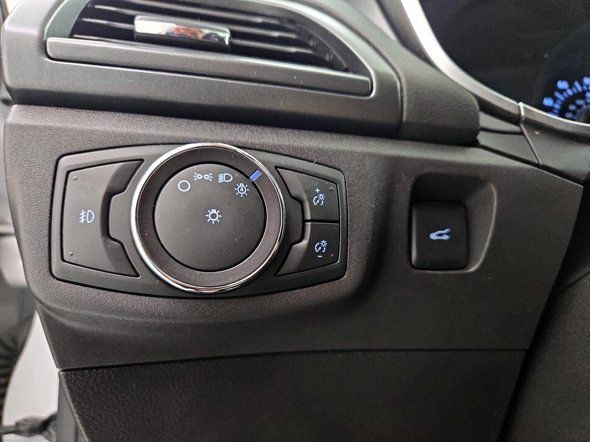 Thumbnail: 2015 Ford Fusion - 13