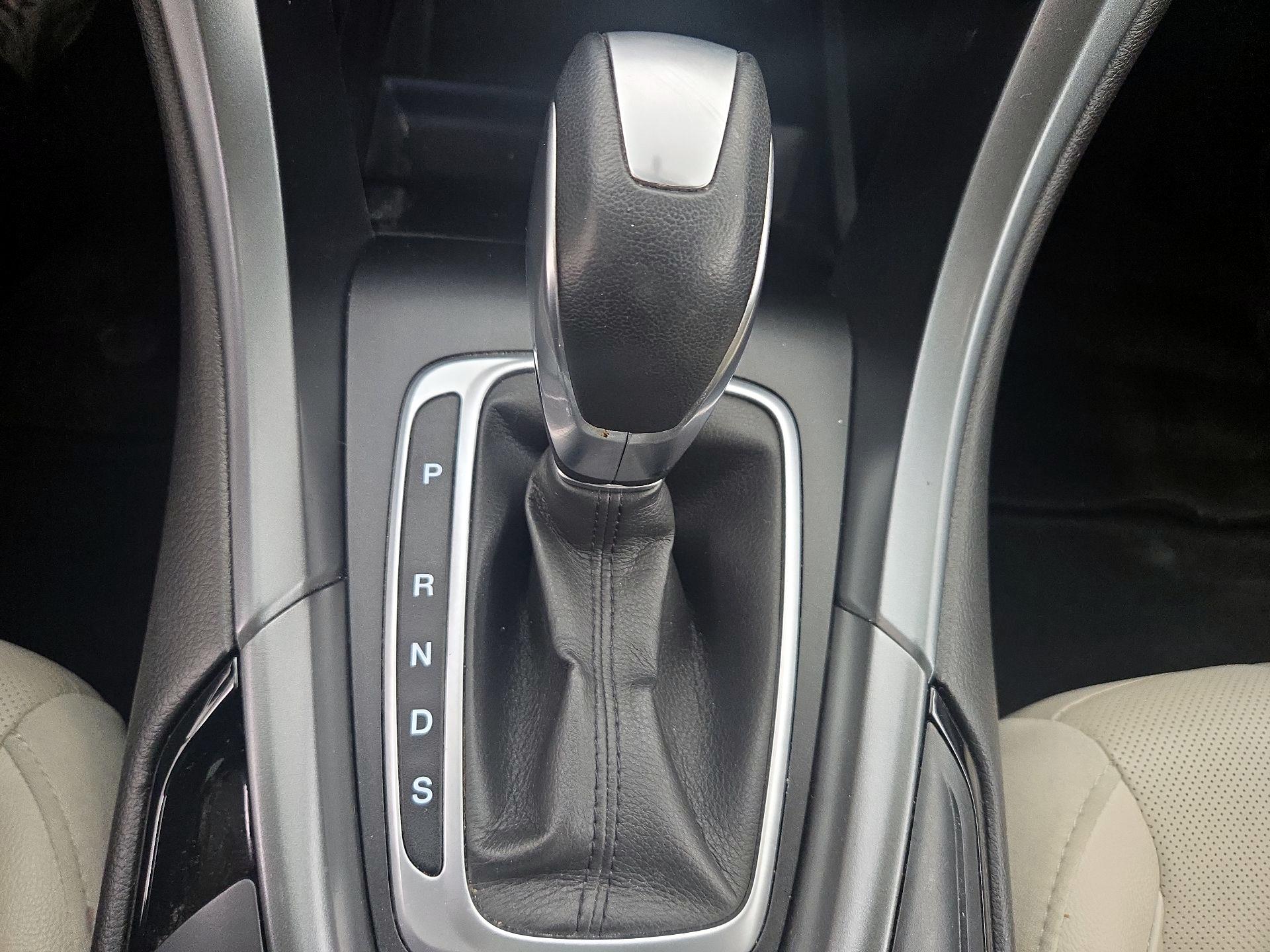 Thumbnail: 2015 Ford Fusion - 17