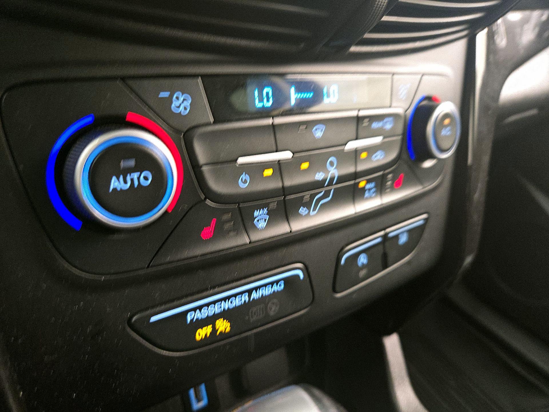 Thumbnail: 2018 Ford Escape - 16