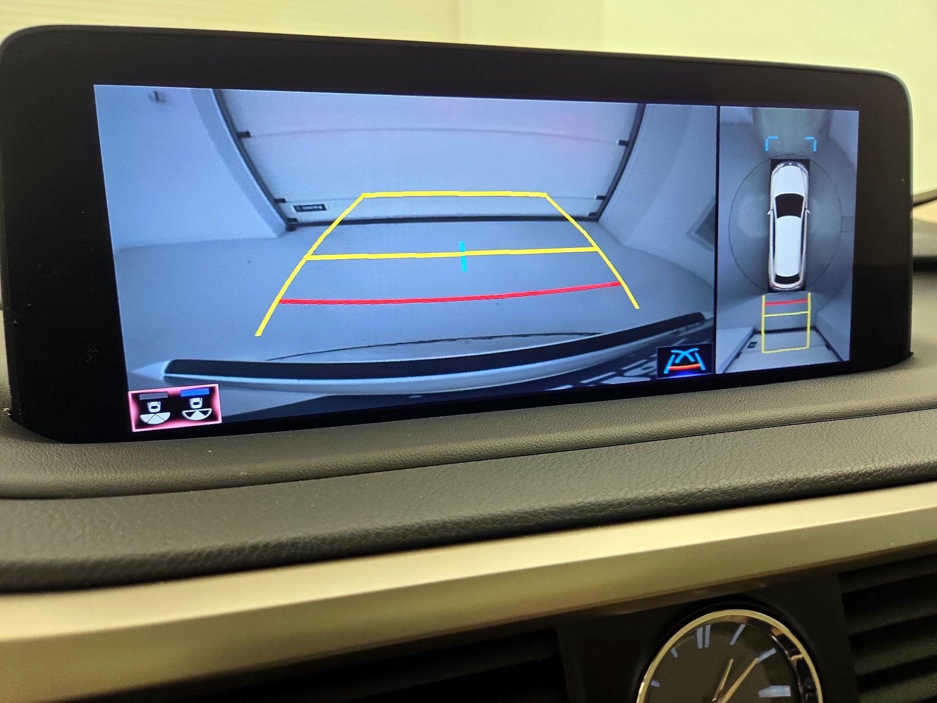 Thumbnail: 2021 Lexus RX - 15