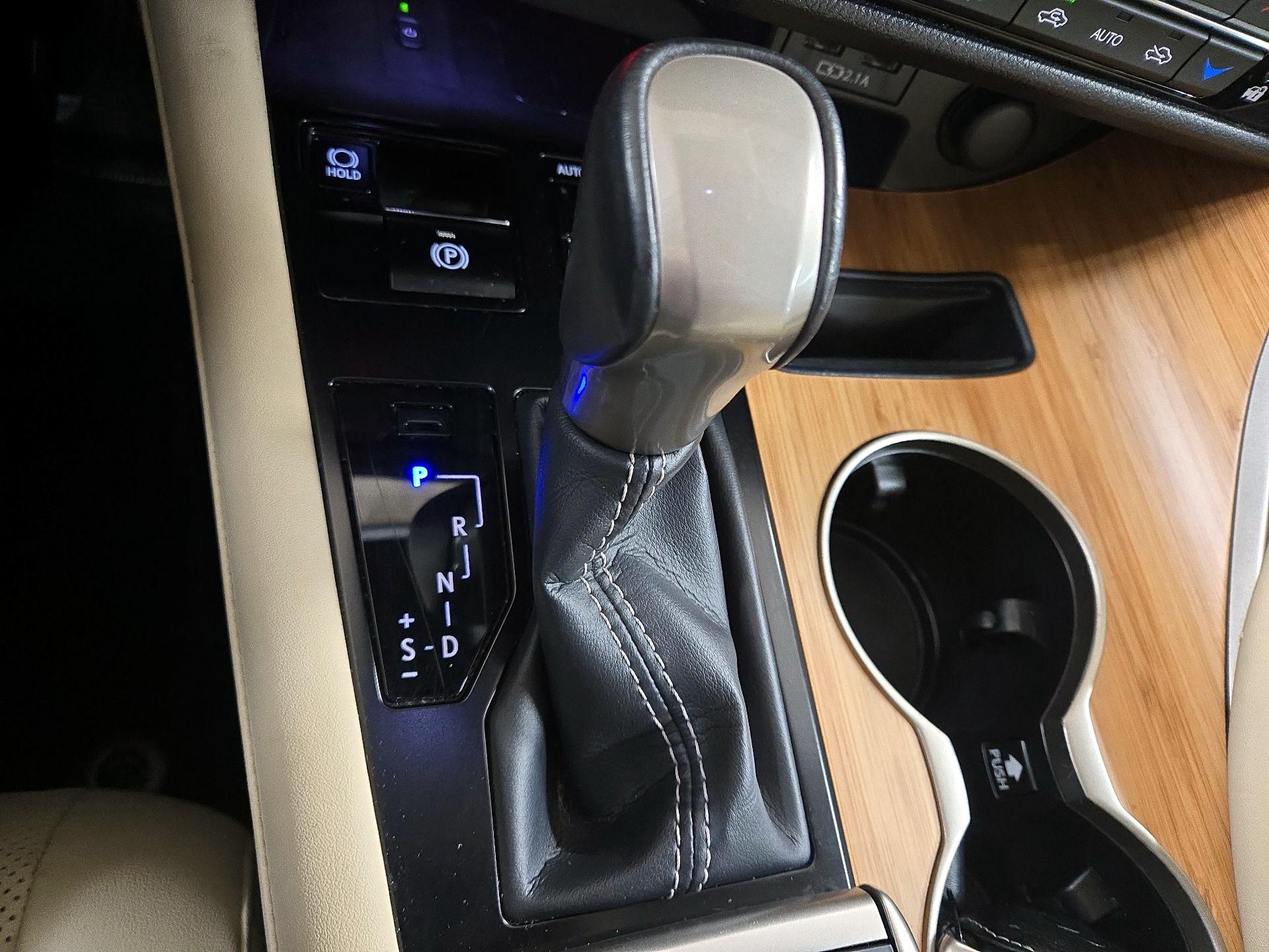 Thumbnail: 2021 Lexus RX - 18