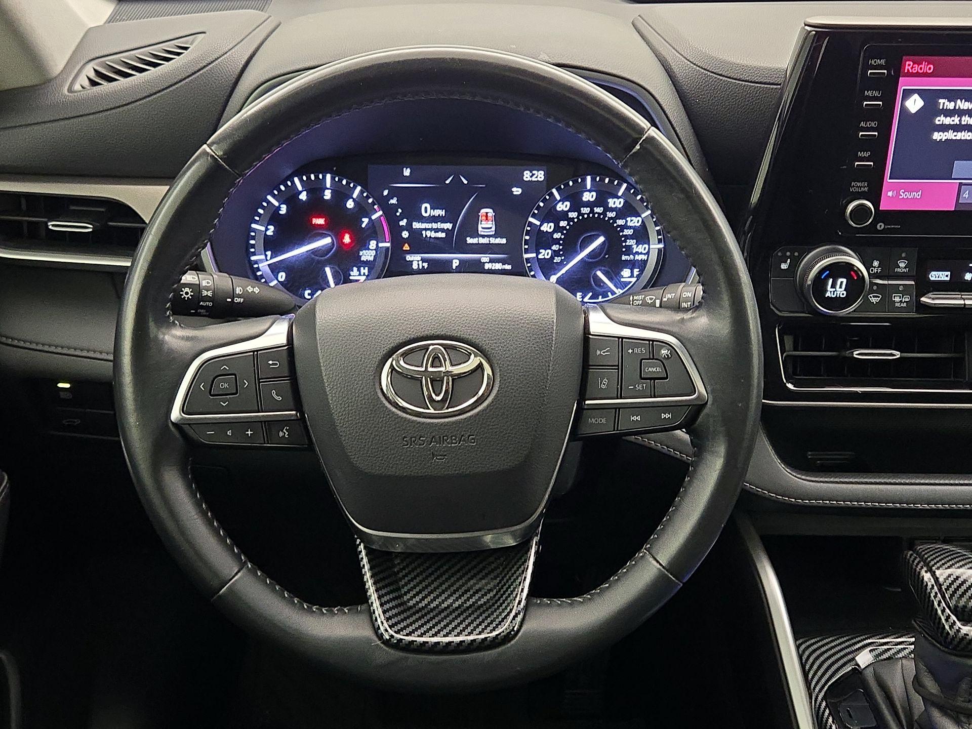 Thumbnail: 2020 Toyota Highlander - 10