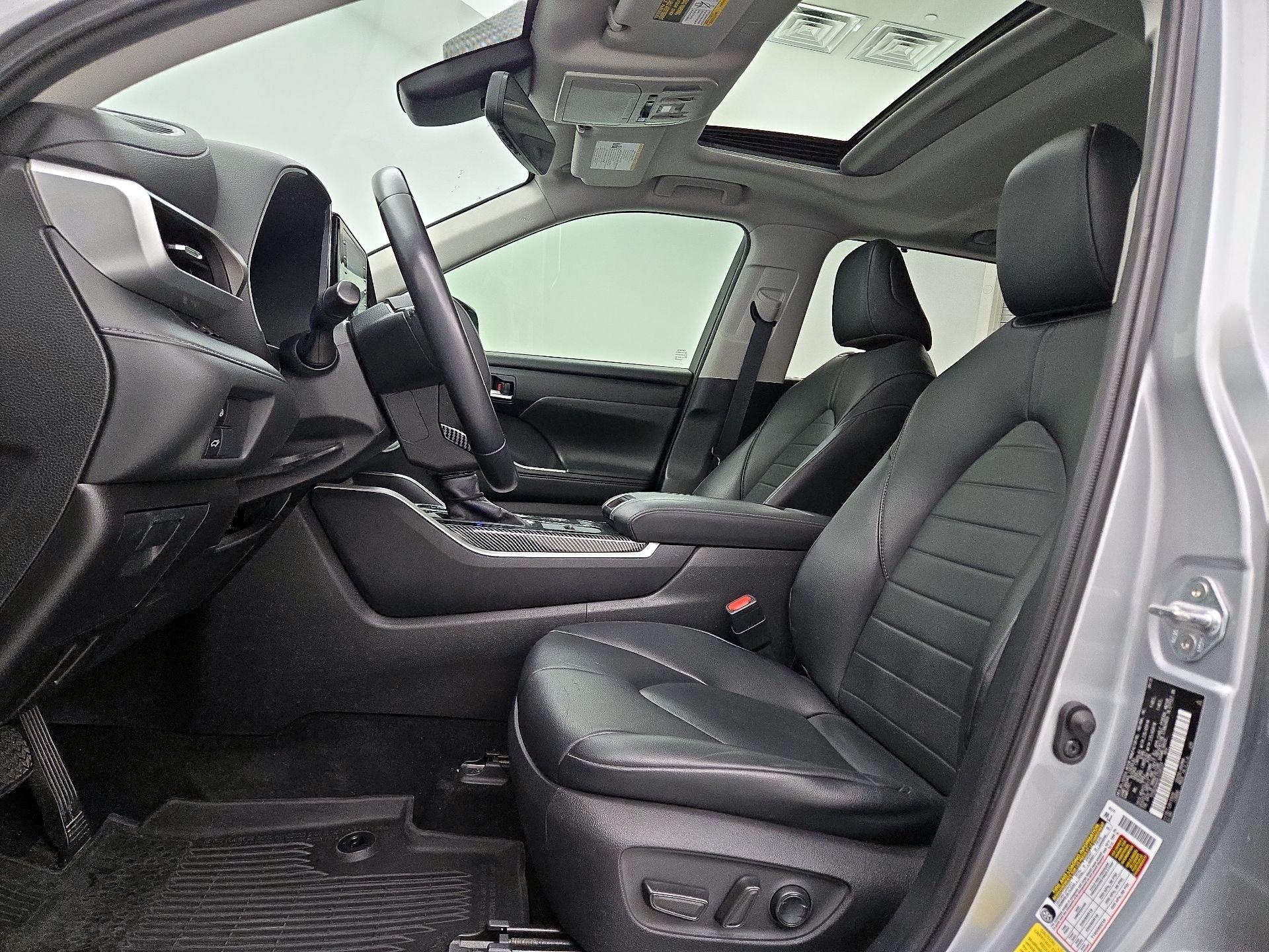 Thumbnail: 2020 Toyota Highlander - 11