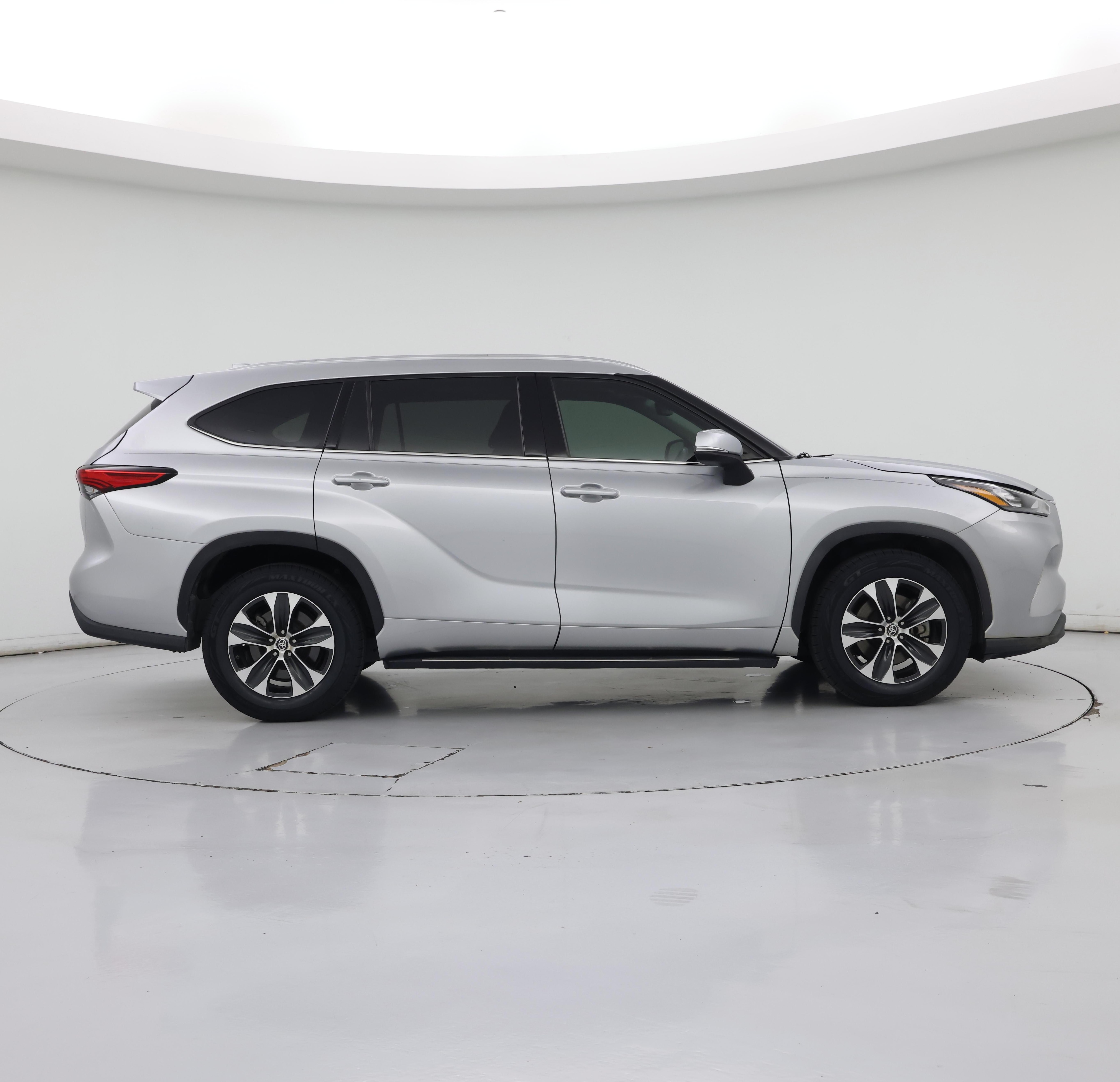 Thumbnail: 2020 Toyota Highlander - 7