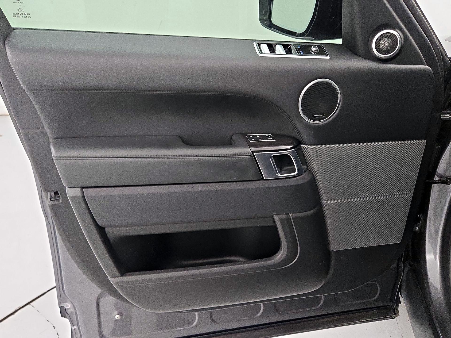 Thumbnail: 2019 Land Rover Range Rover Sport - 12