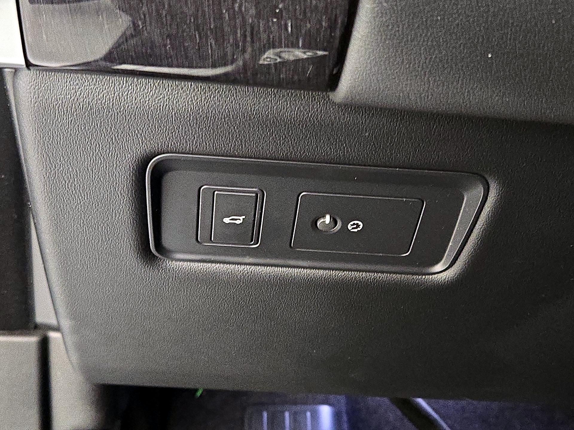 Thumbnail: 2019 Land Rover Range Rover Sport - 13