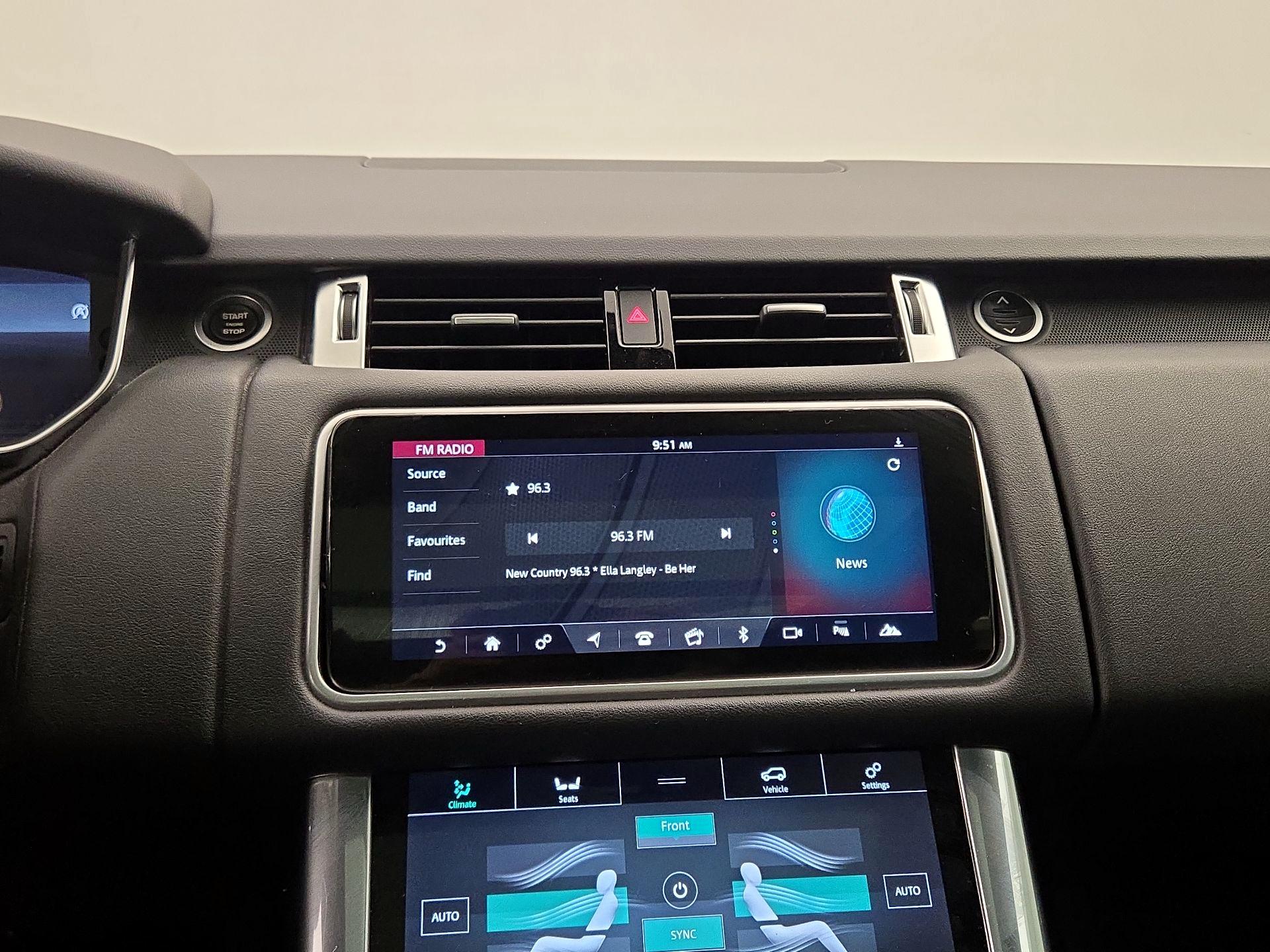 Thumbnail: 2019 Land Rover Range Rover Sport - 16