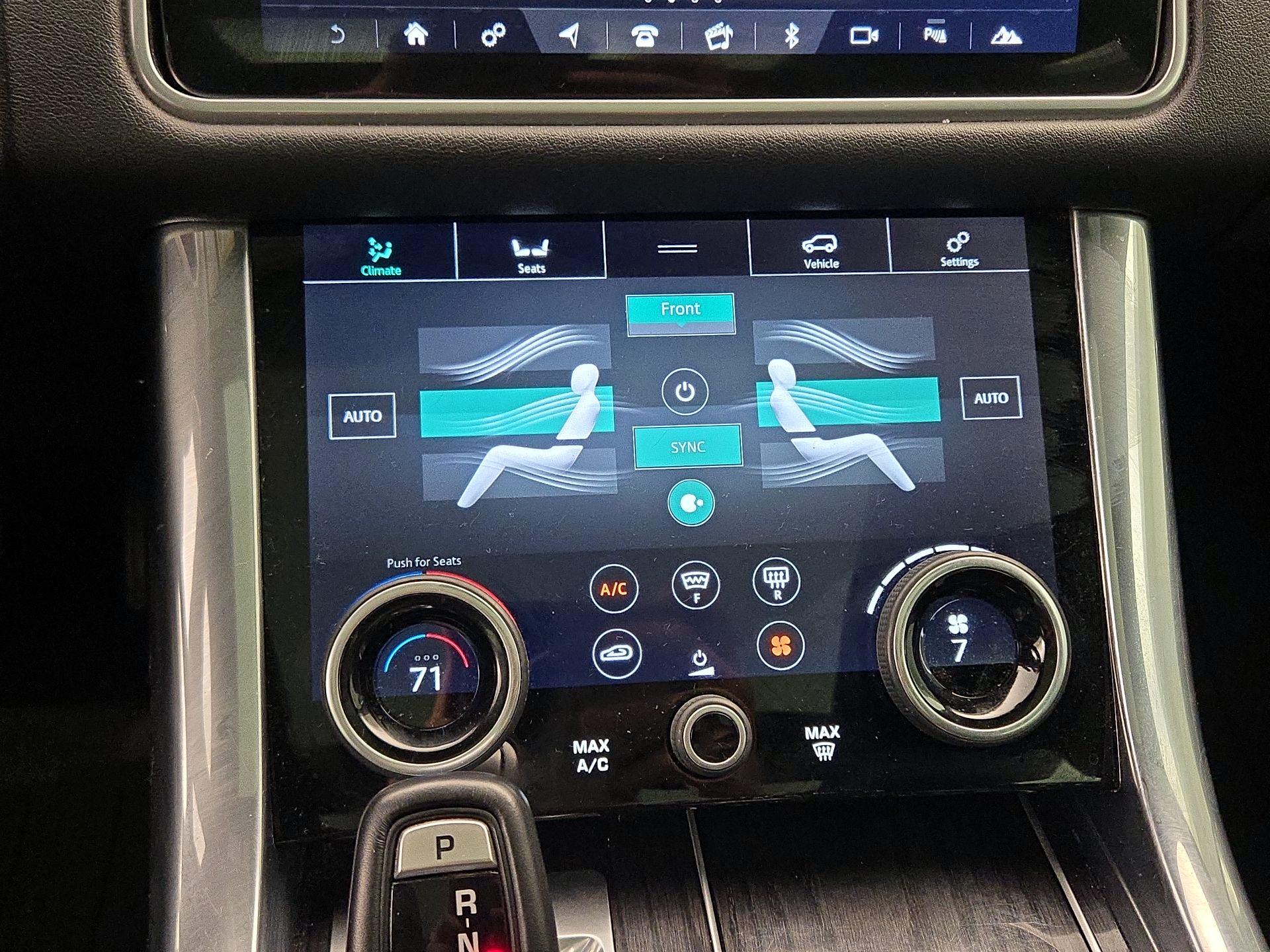 Thumbnail: 2019 Land Rover Range Rover Sport - 17
