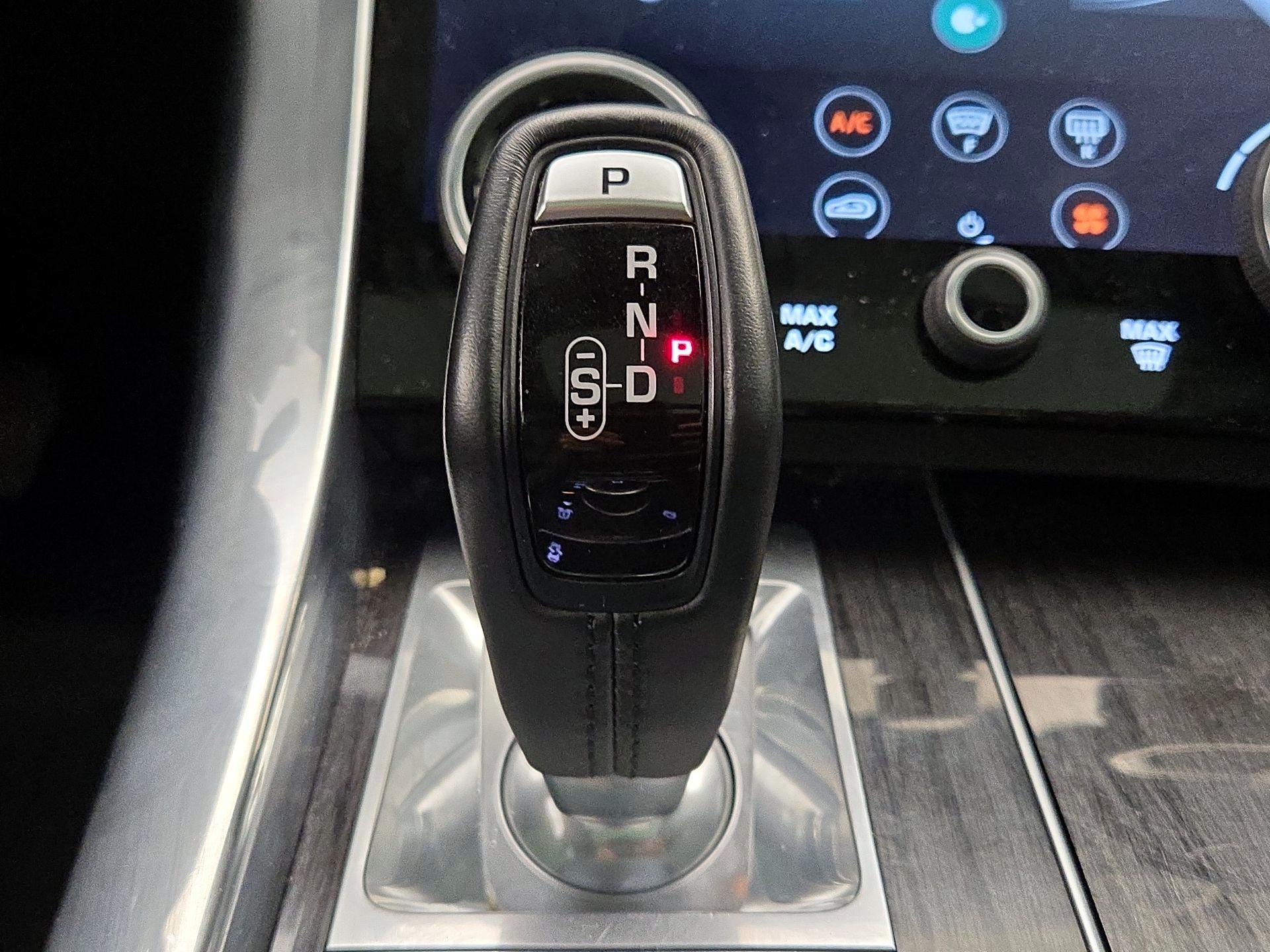 Thumbnail: 2019 Land Rover Range Rover Sport - 18
