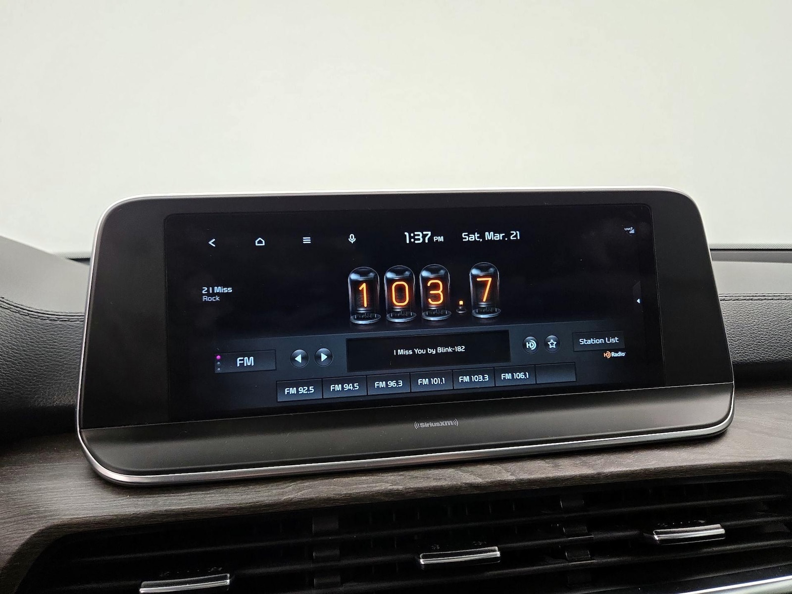 2022 Kia Telluride EX - Photo 17