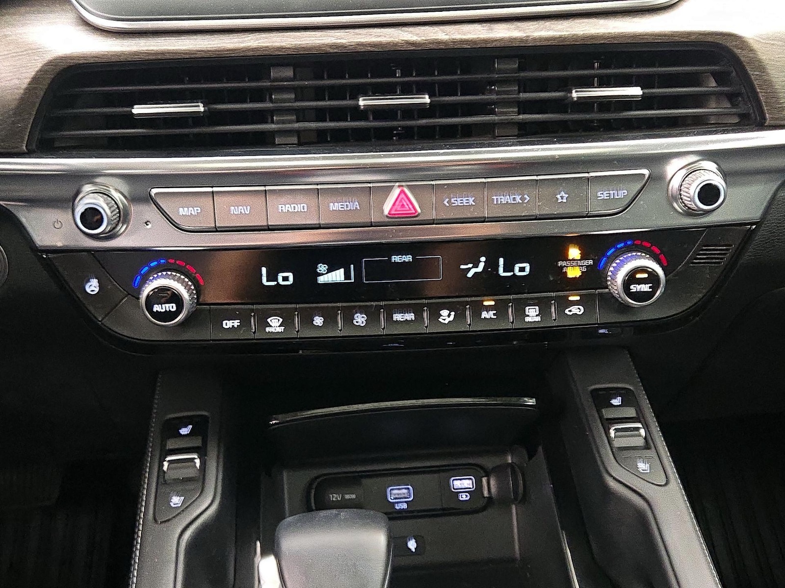 2022 Kia Telluride EX - Photo 18