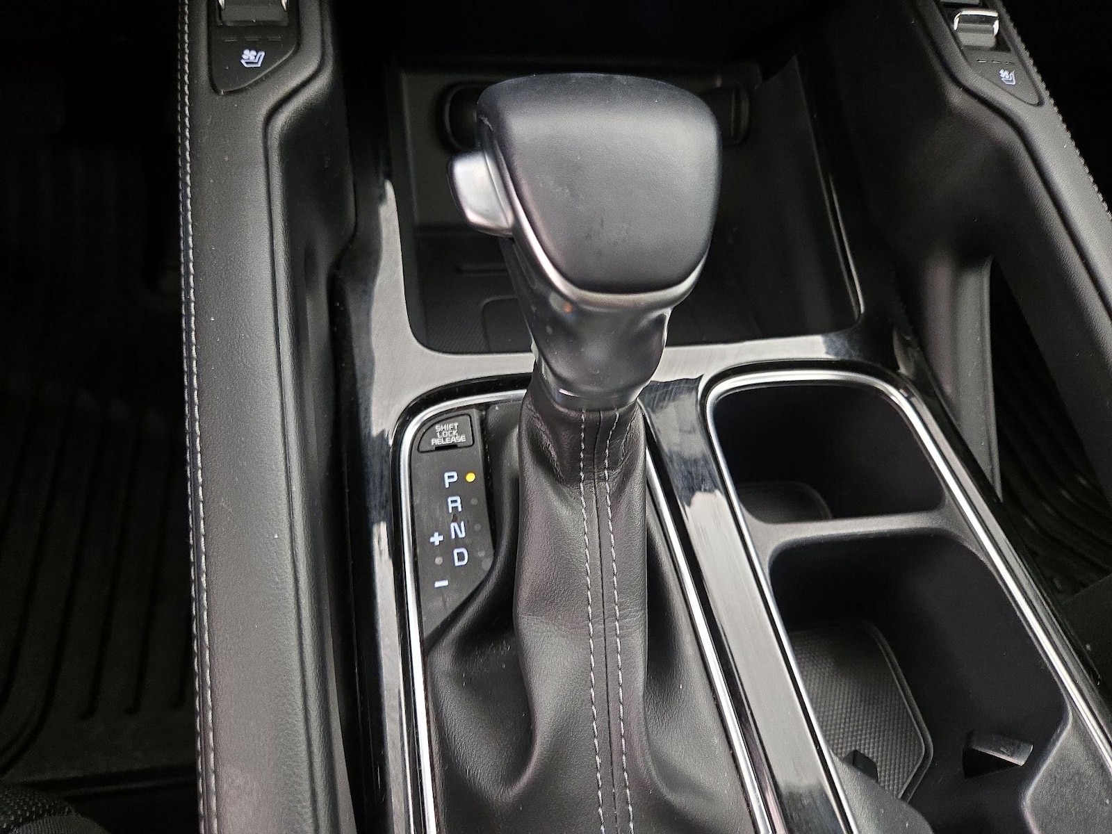 2022 Kia Telluride EX - Photo 19
