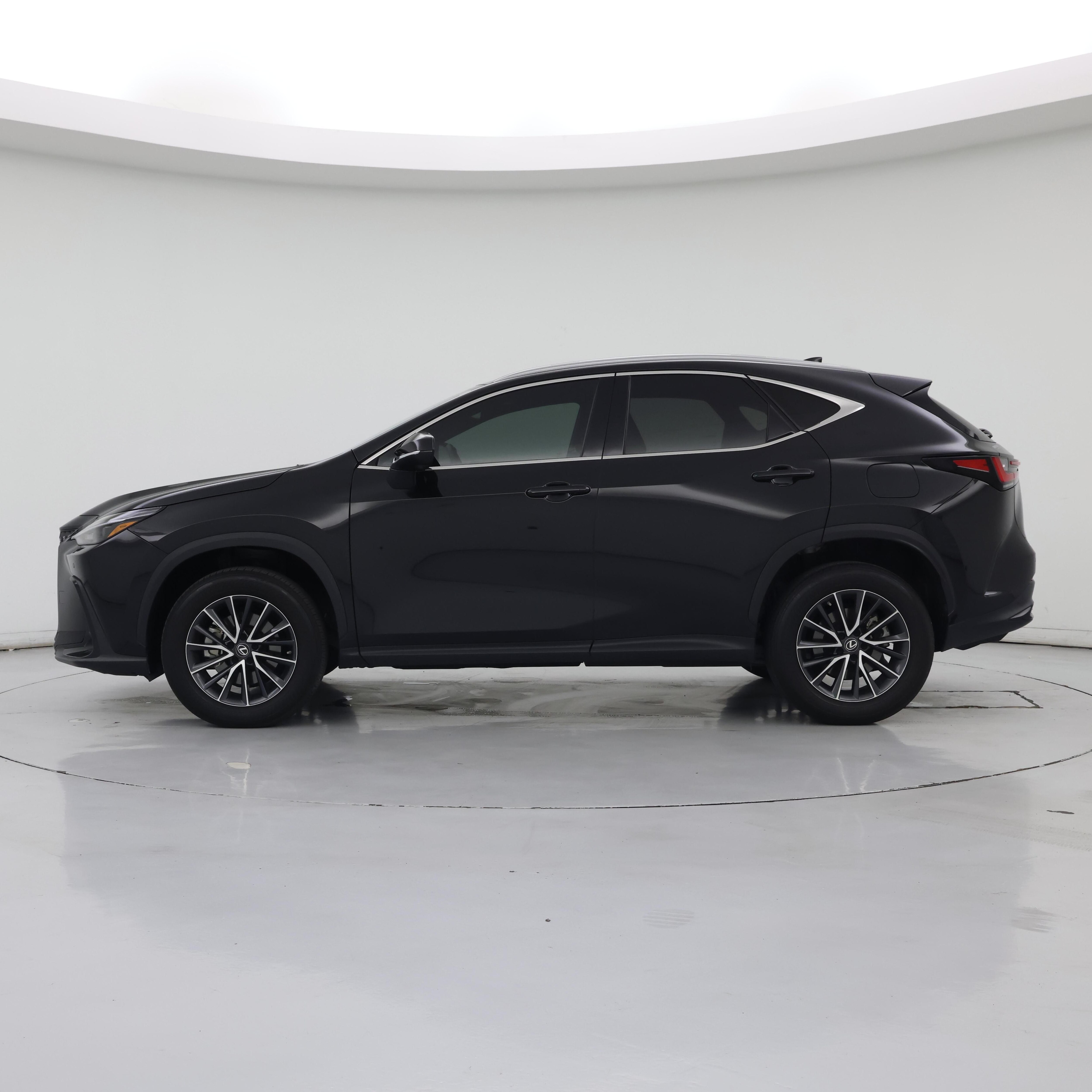 Thumbnail: 2022 Lexus NX - 3