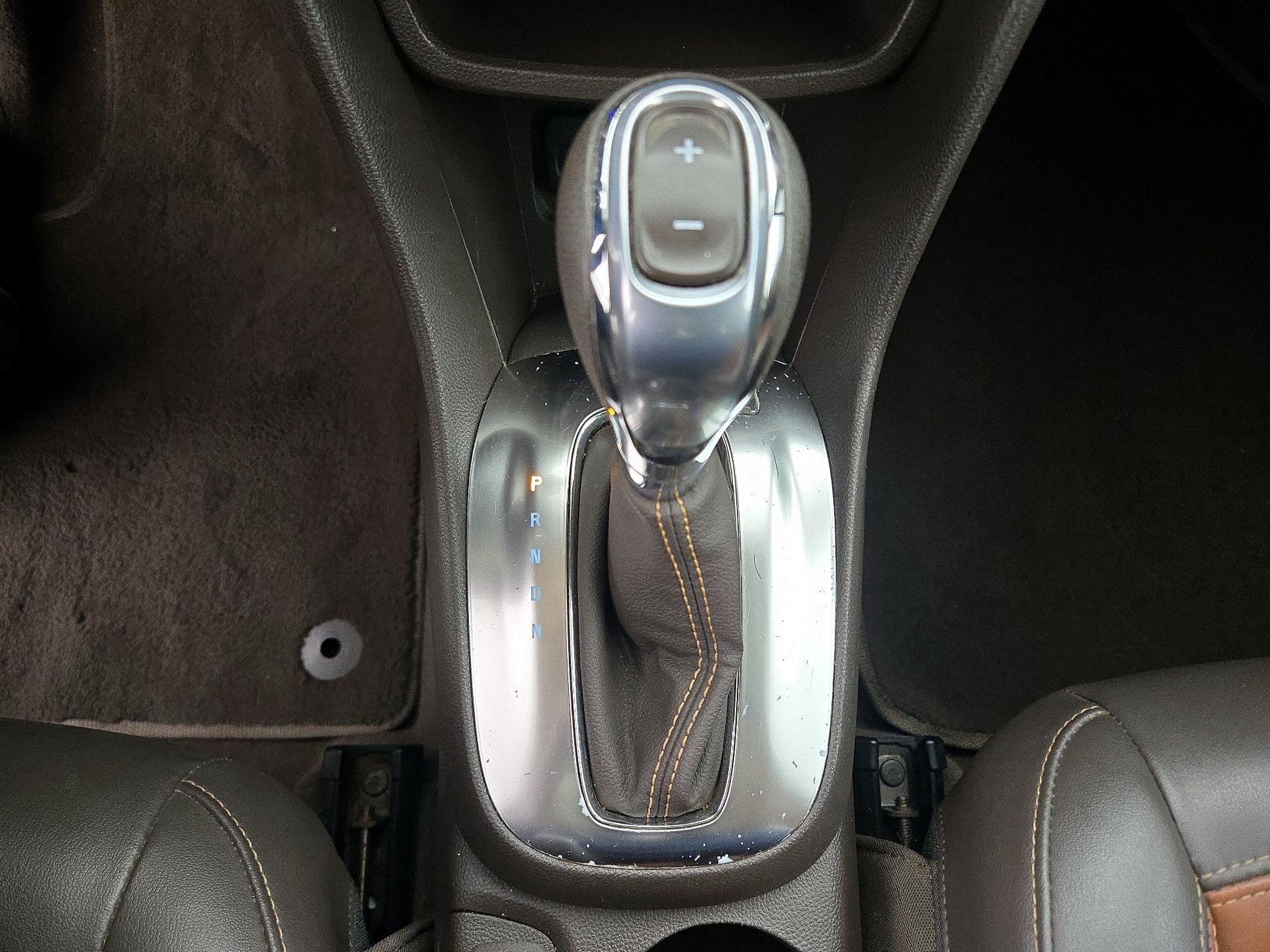 Thumbnail: 2015 Buick Encore - 17