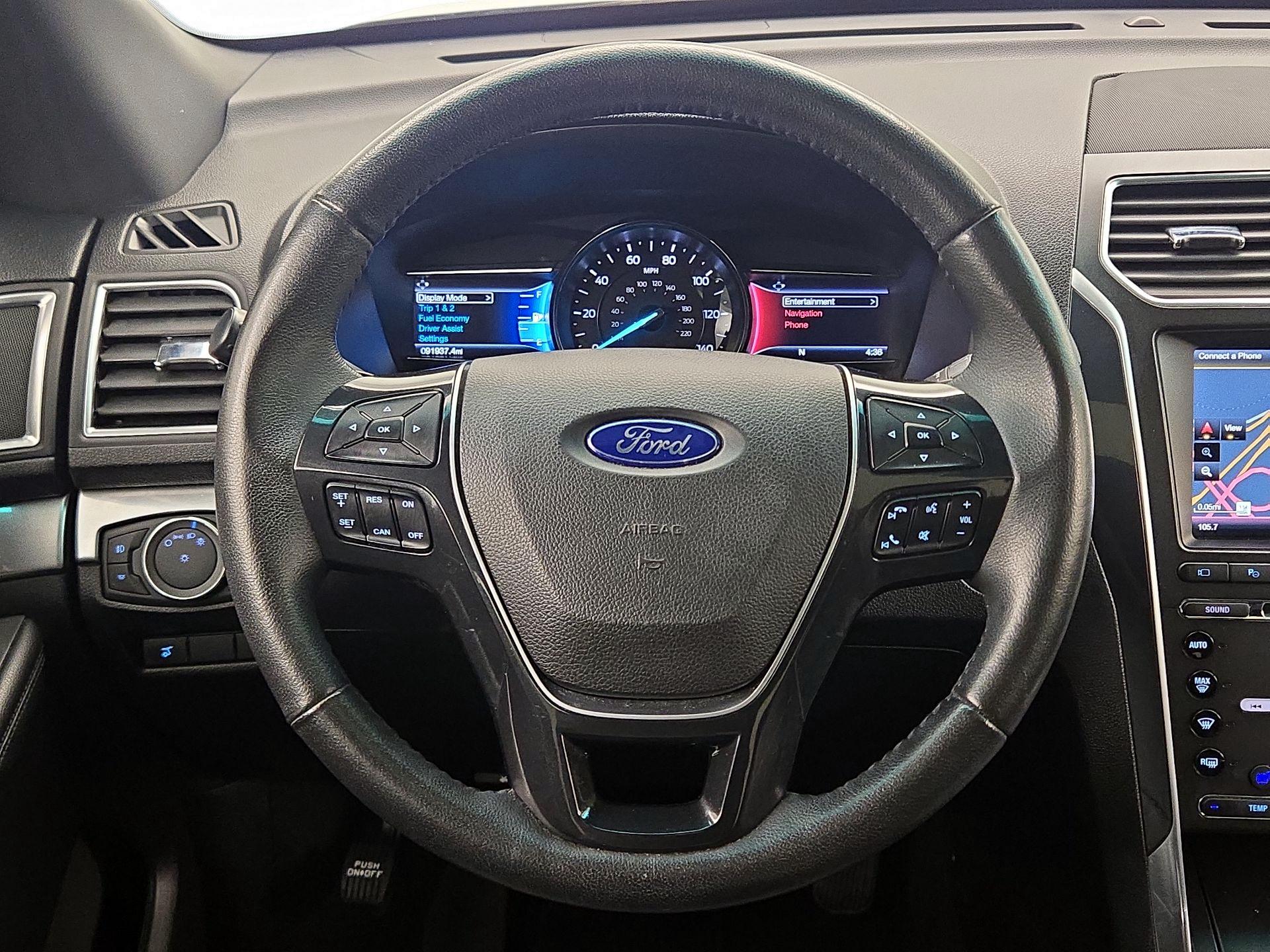 Thumbnail: 2016 Ford Explorer - 10