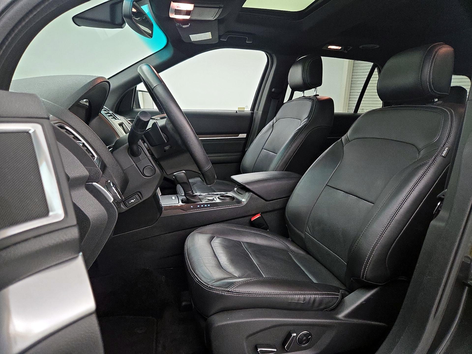 Thumbnail: 2016 Ford Explorer - 11