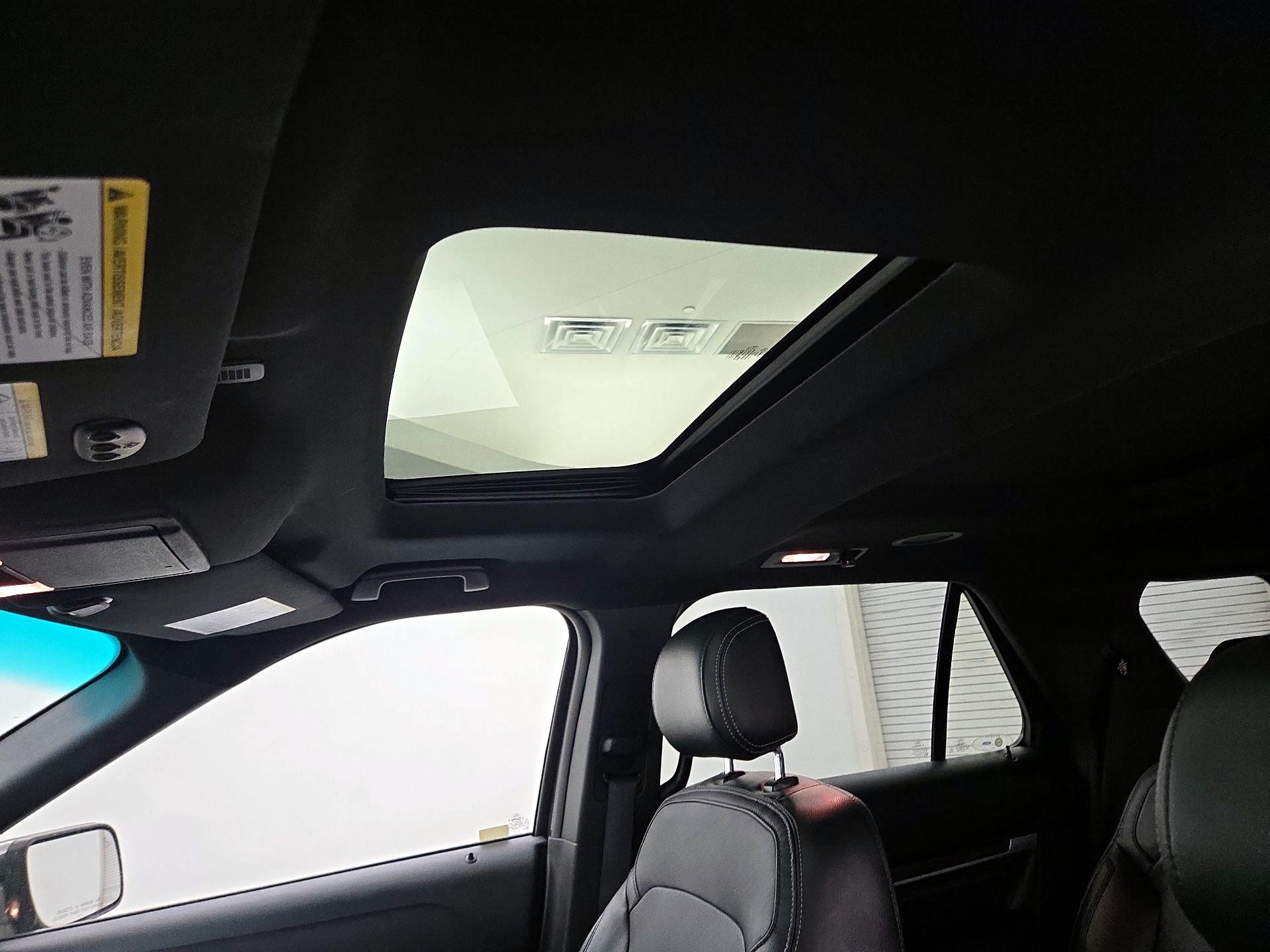 Thumbnail: 2016 Ford Explorer - 20