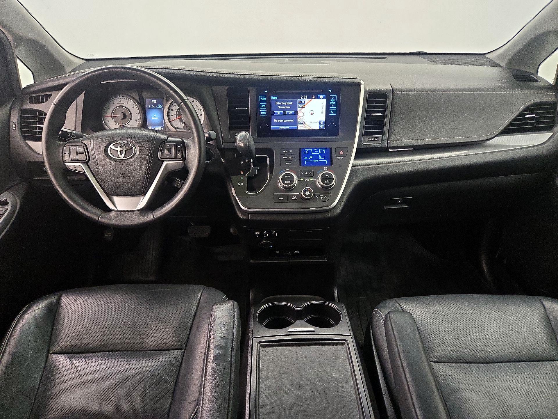 Thumbnail: 2016 Toyota Sienna - 9