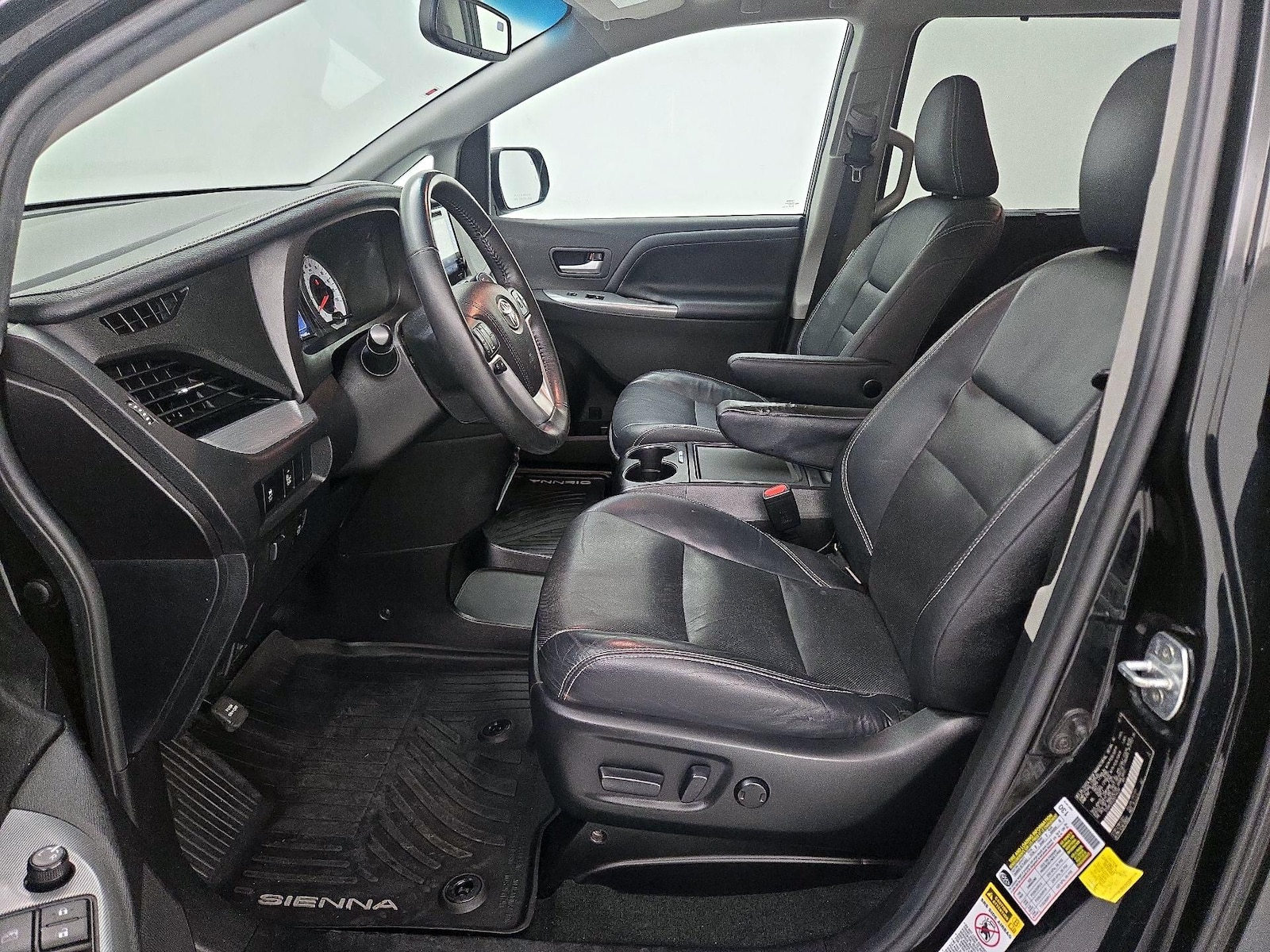 2016 Toyota Sienna SE Premium - Photo 12