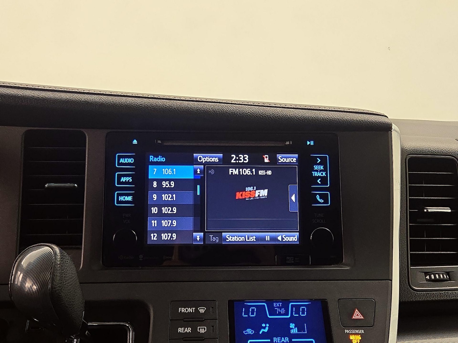 2016 Toyota Sienna SE Premium - Photo 17