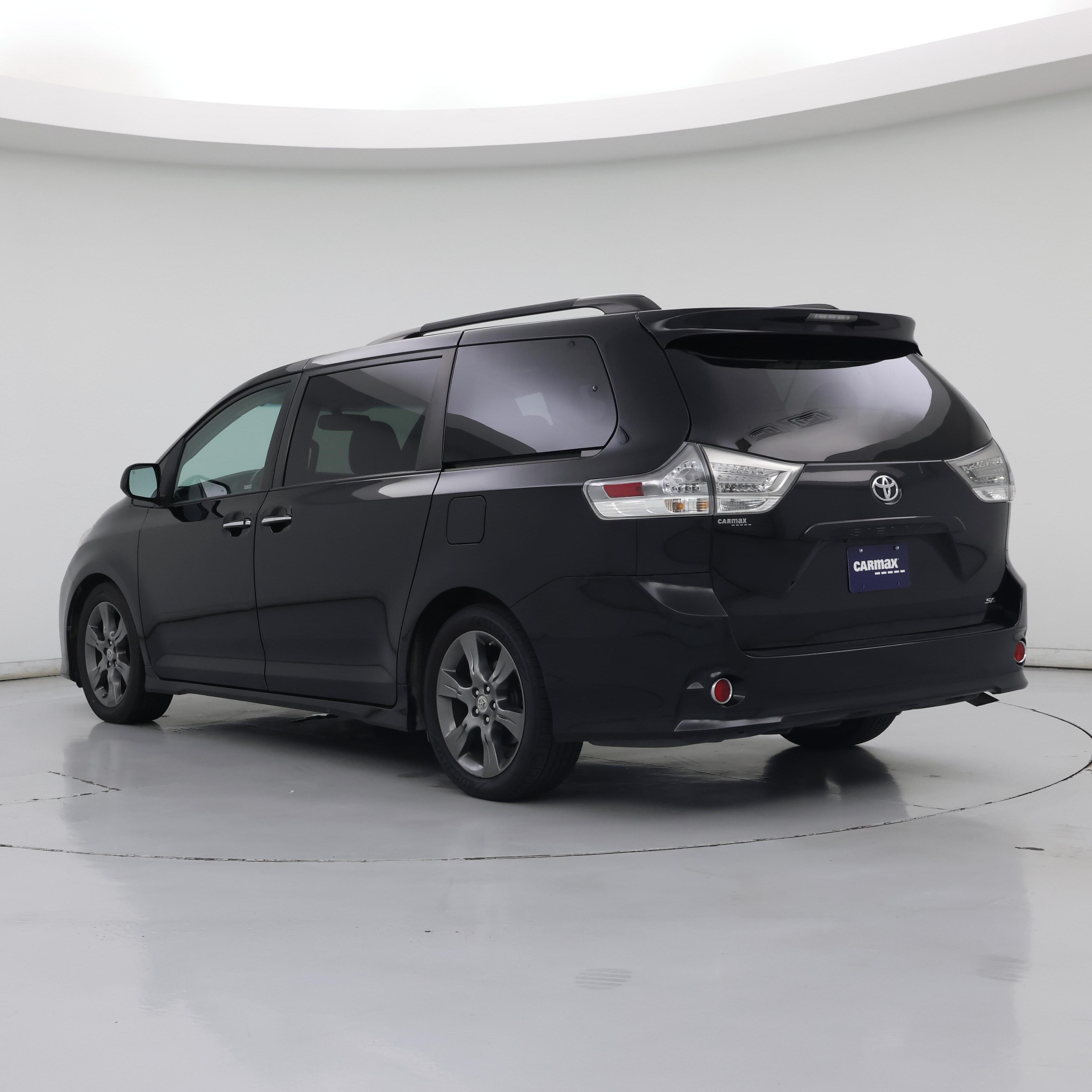 Thumbnail: 2016 Toyota Sienna - 2